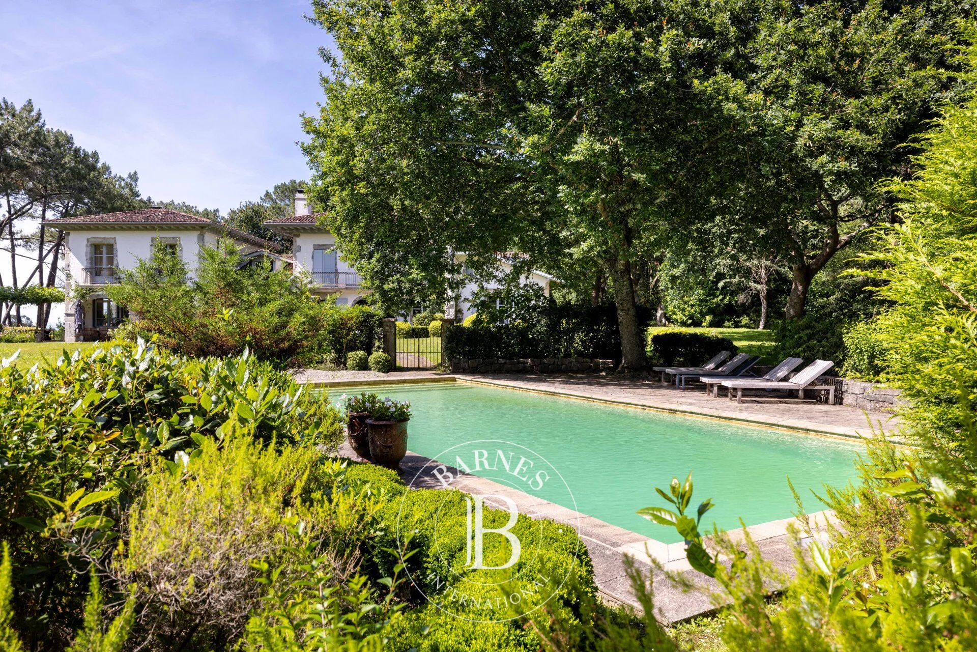 AUTHENTIQUE - Superbe propriété avec sauna, piscine, tennis - Bidart - picture 3