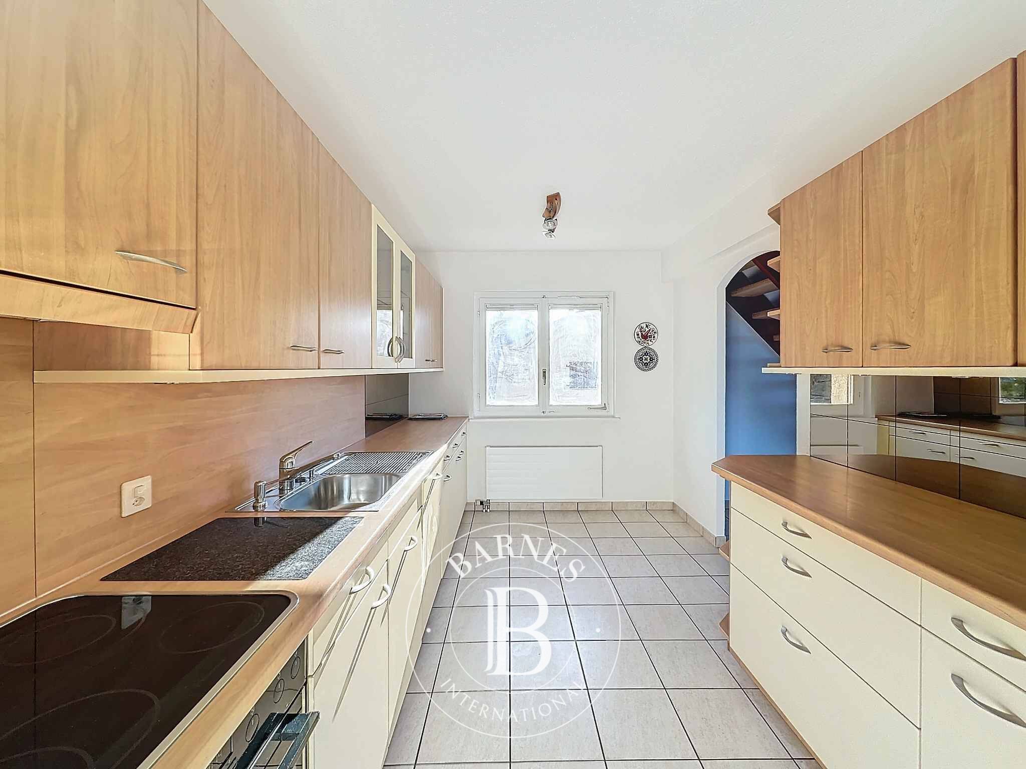 Daire Montreux - picture 12