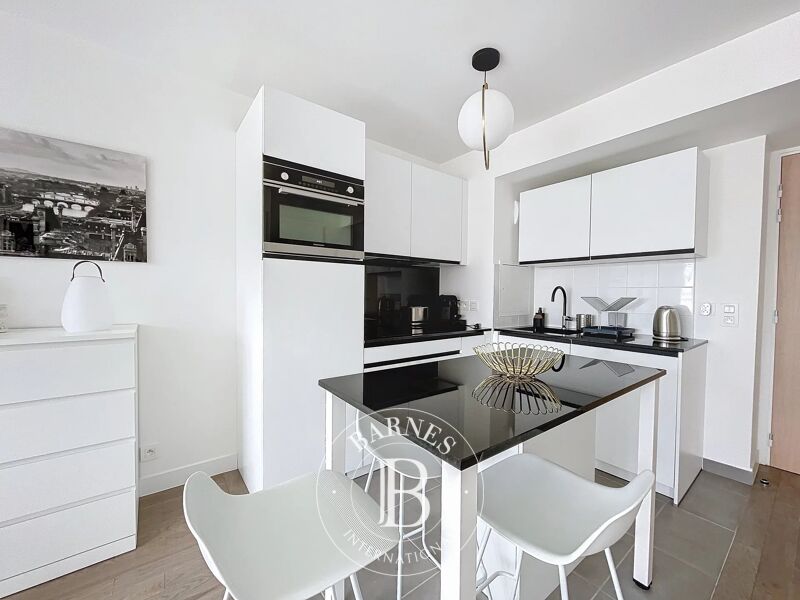 For Rent Apartment | Courbevoie - picture 3