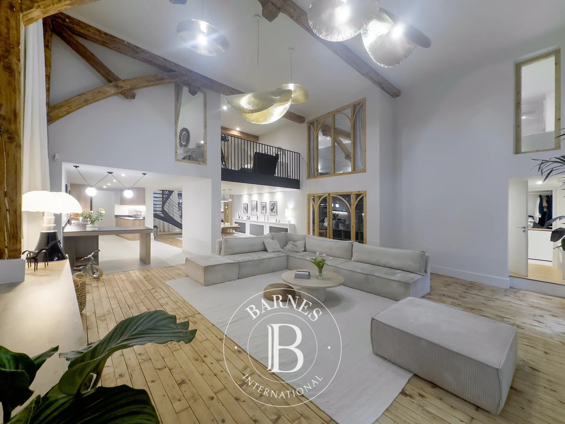 EXCLUSIVITÉ BARNES AIX-LES-BAINS - CHAMBÉRY CENTRE HISTORIQUE - MAGNIFIQUE DUPLEX RÉNOVÉ - picture 2