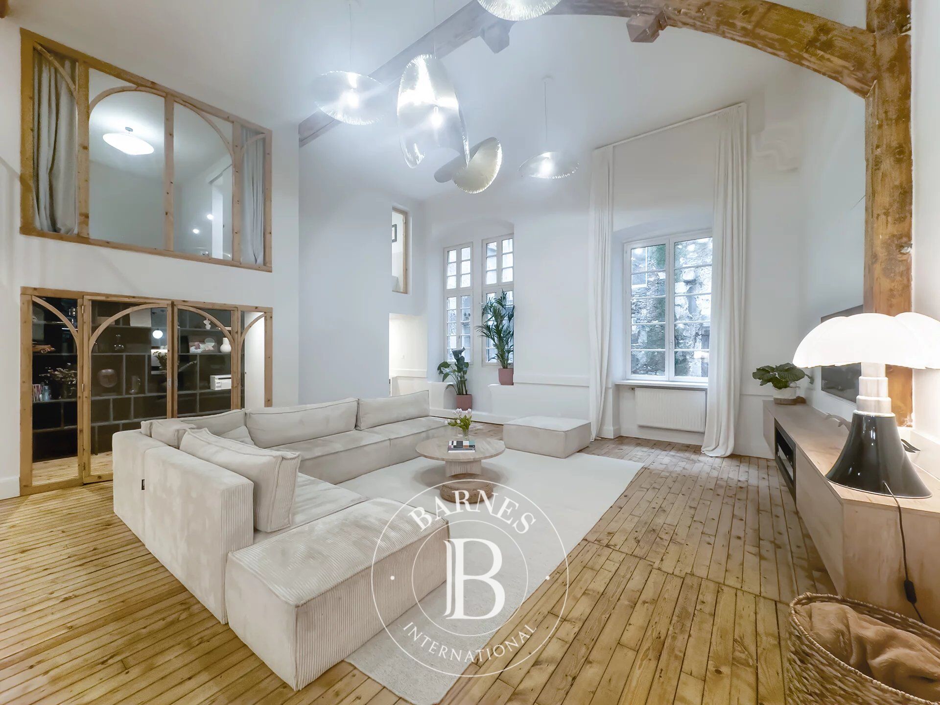 EXCLUSIVITÉ BARNES AIX-LES-BAINS - CHAMBÉRY CENTRE HISTORIQUE - MAGNIFIQUE DUPLEX RÉNOVÉ - picture 1