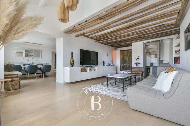 Saint Germain-en-Laye - Luxe - Ultra centre - 5' RER A - 93 m² au sol - 2 chambres