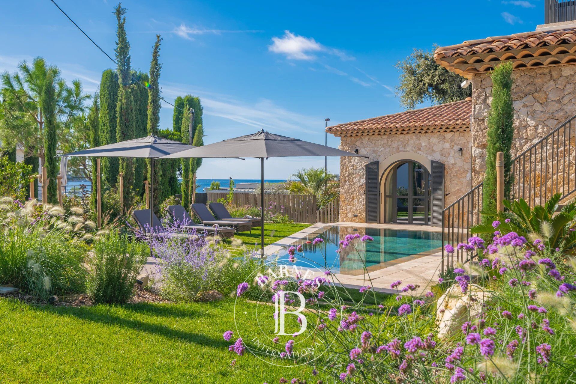 Villa Antibes - picture 3