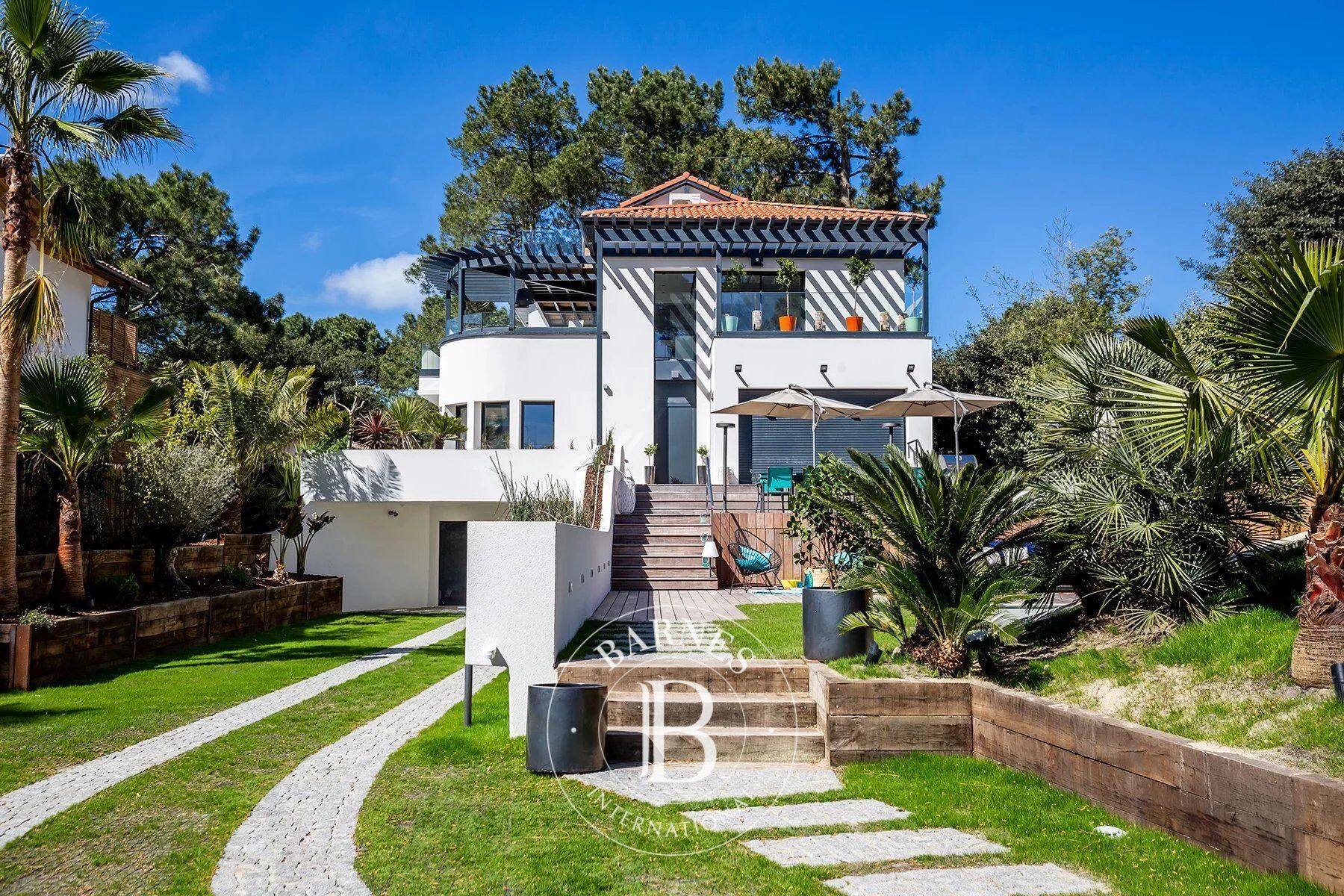 MAGNIFIQUE VILLA «EDEN» AU COEUR DU PYLA-SUR-MER, CAPACITÉ 16 PERSONNES - picture 2