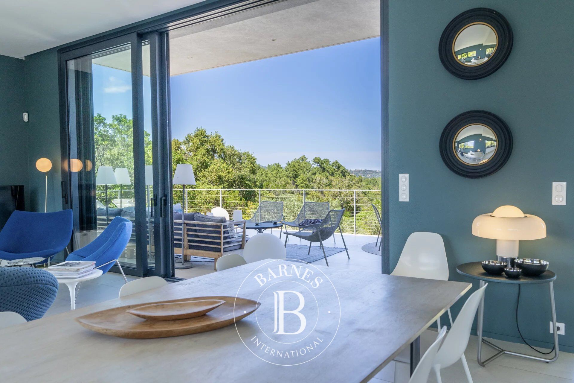 Pinarello, Villa contemporaine 5 chambres avec piscine et vue mer, au cœur du maquis - picture 3