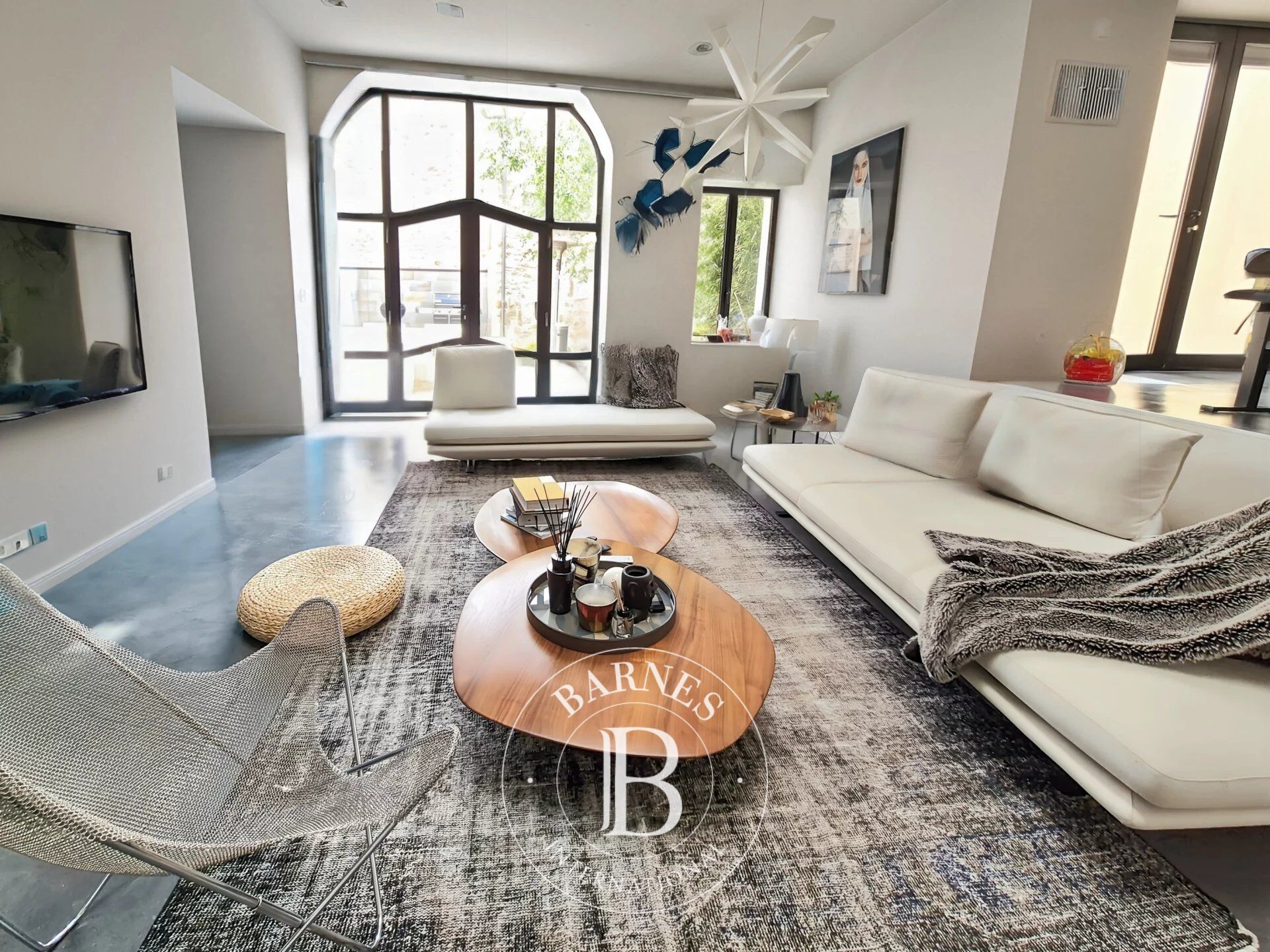 Beautiful renovated village house, 320m2, near Clermont-Ferrand - picture 1