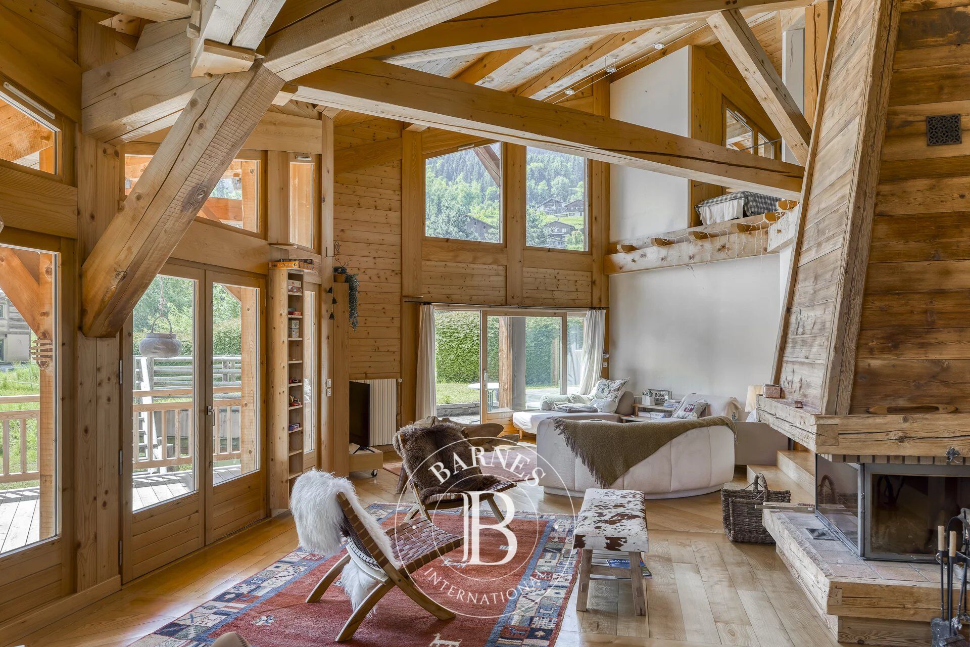 BARNES SAINT-GERVAIS - Magnificent Chalet with Cathedral Ceiling Living Room Close to the Slopes - picture 3