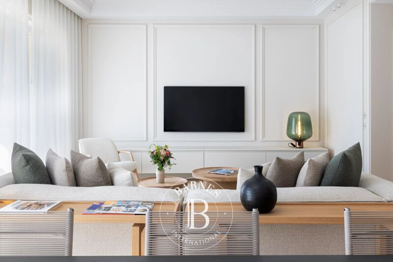 CANNES ARRIÈRE CROISETTE - APPARTEMENT 4 PIÈCES - APERÇU MER