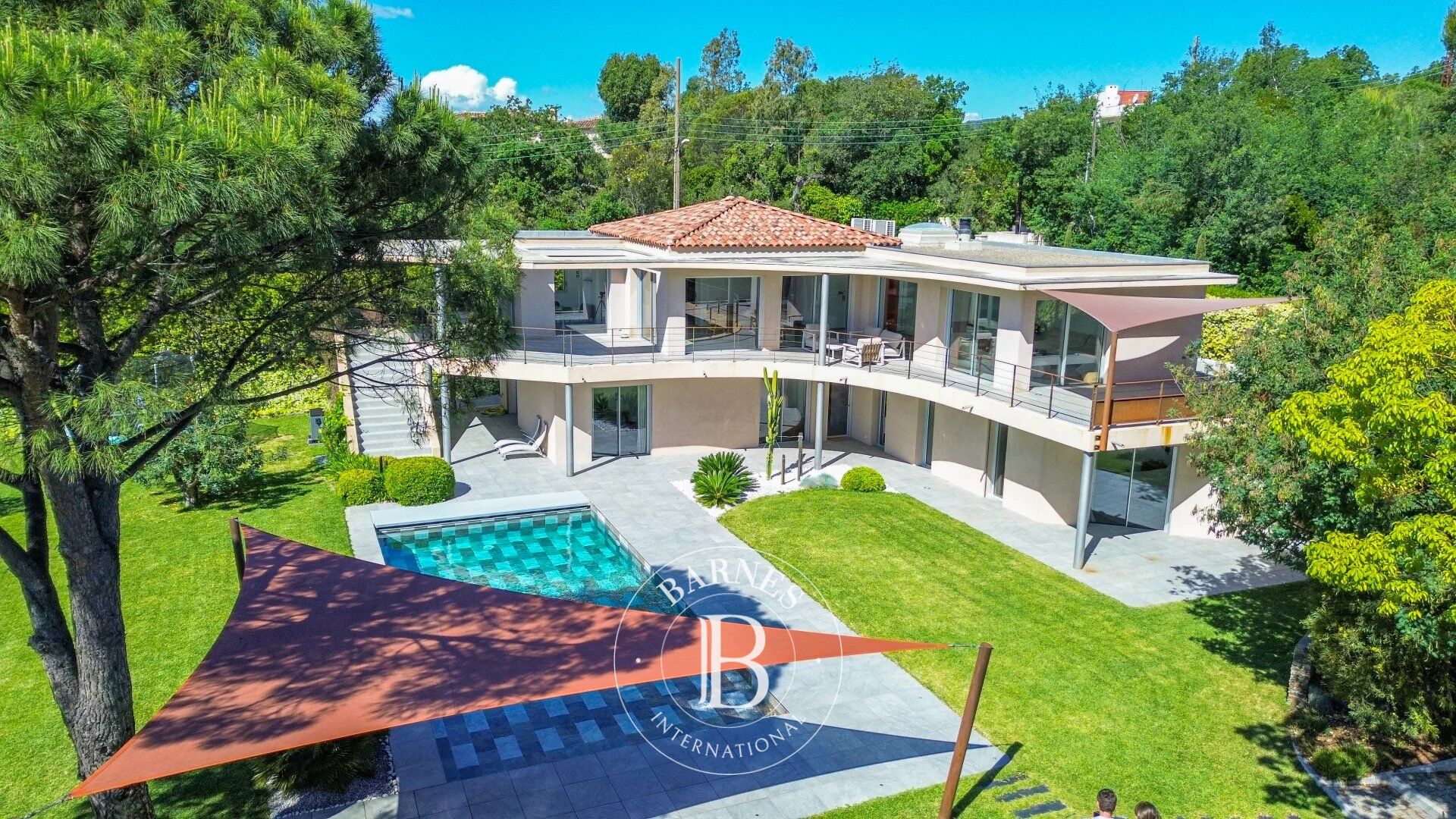 LOCATION SAISONNIÈRE - GOLFE DE SAINT-TROPEZ/GRIMAUD - 4 CHAMBRES - picture 2