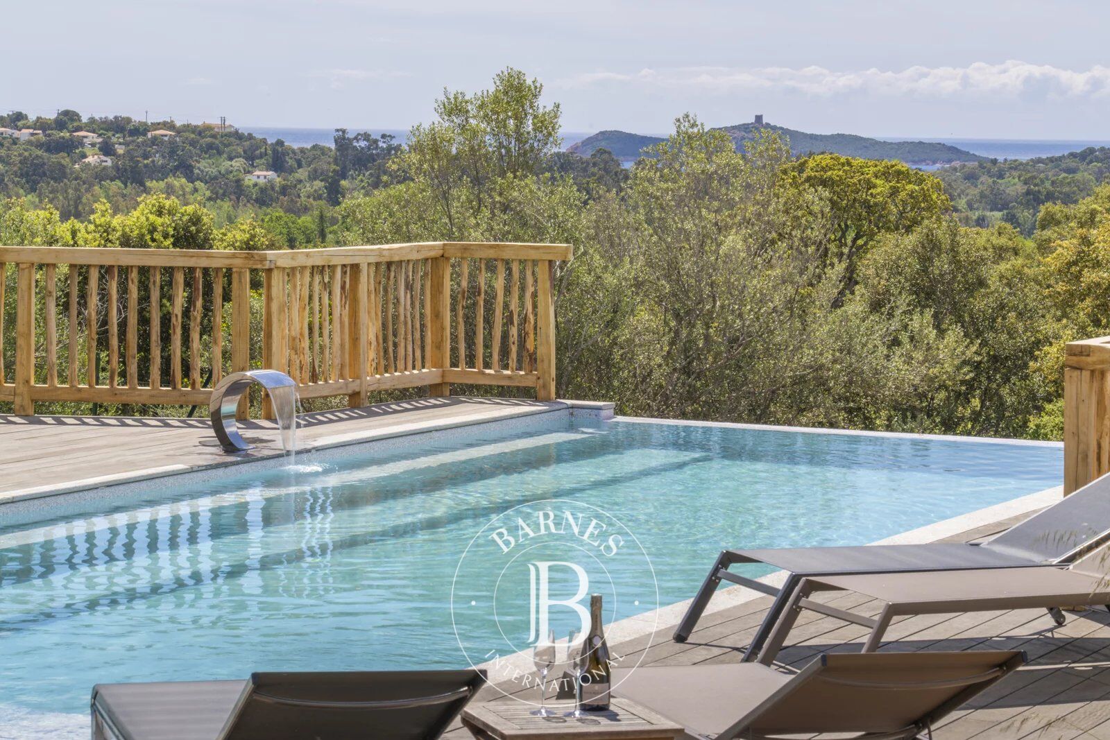 Sainte-Lucie, villa 3 chambres, piscine, vue mer et montagnes, non loin des plages - picture 1