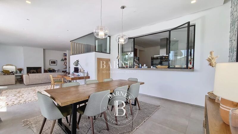 Maison  de luxe à vendre à Marrakech  en front de golf