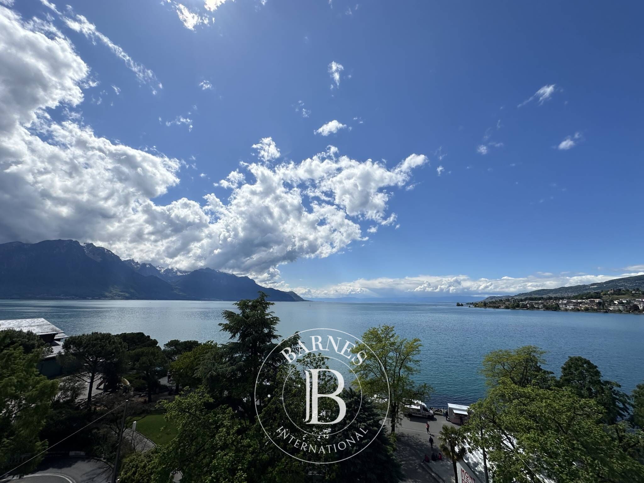 Penthouse Montreux - picture 11