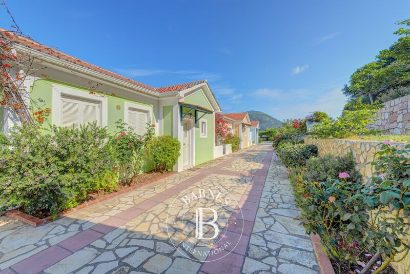 For Sale Apartment | Ithaca - picture 2