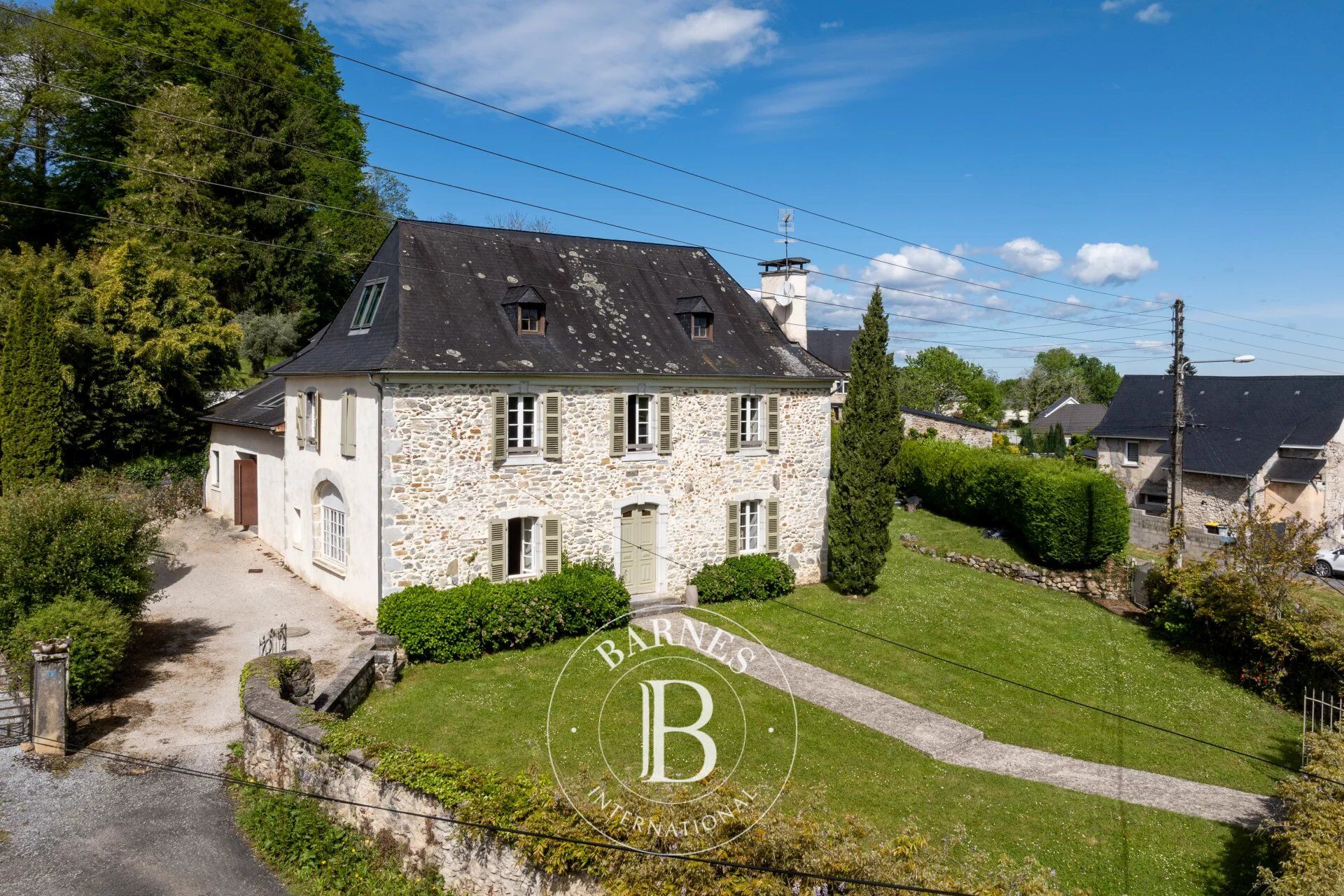 MANSIÓN CON ENCANTO EN LOS PIRINEOS - picture 2