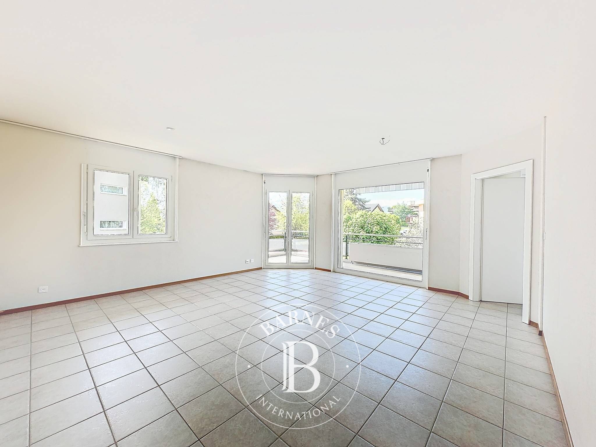 Daire Blonay - picture 26