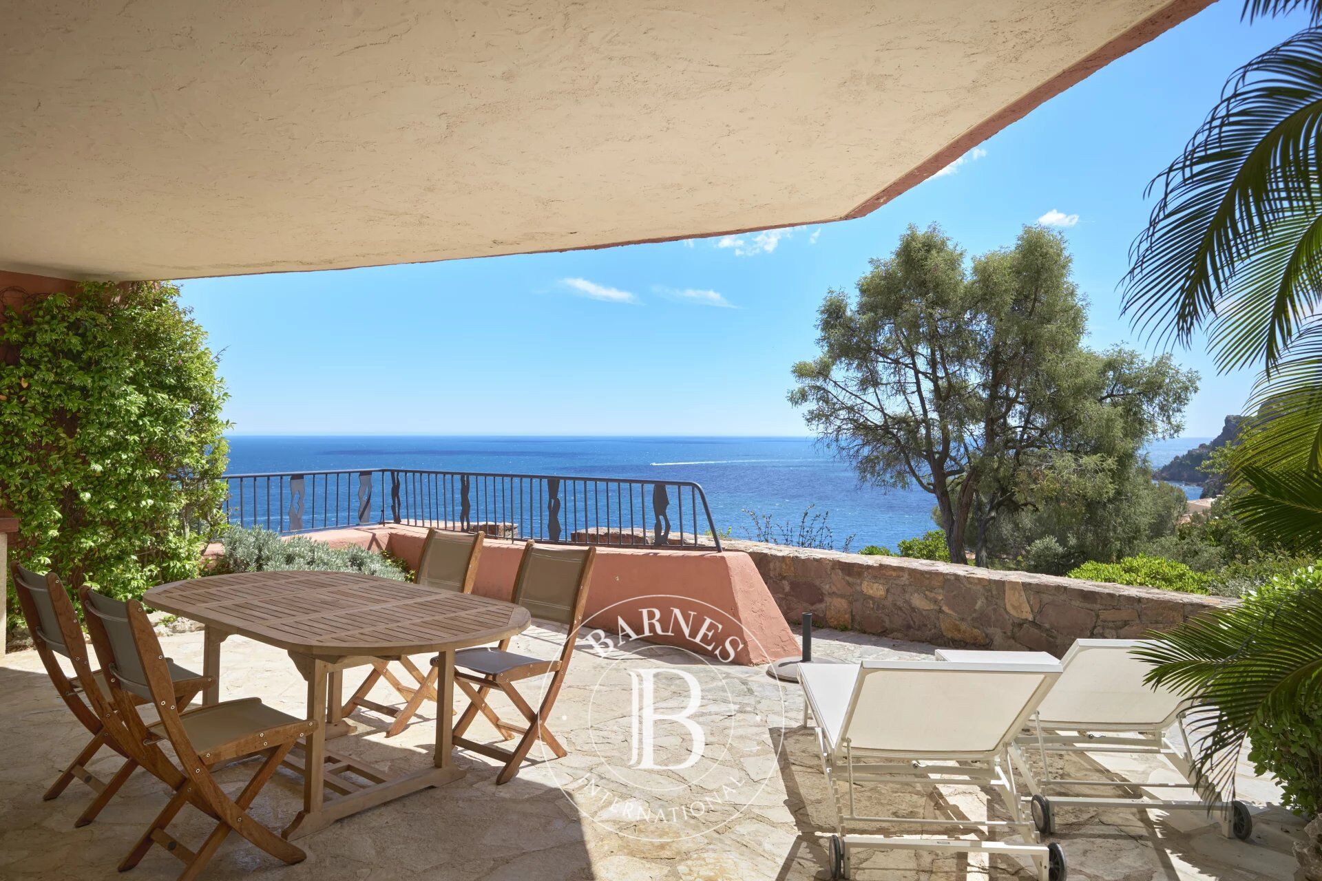 SEASONAL RENTAL - picture 1