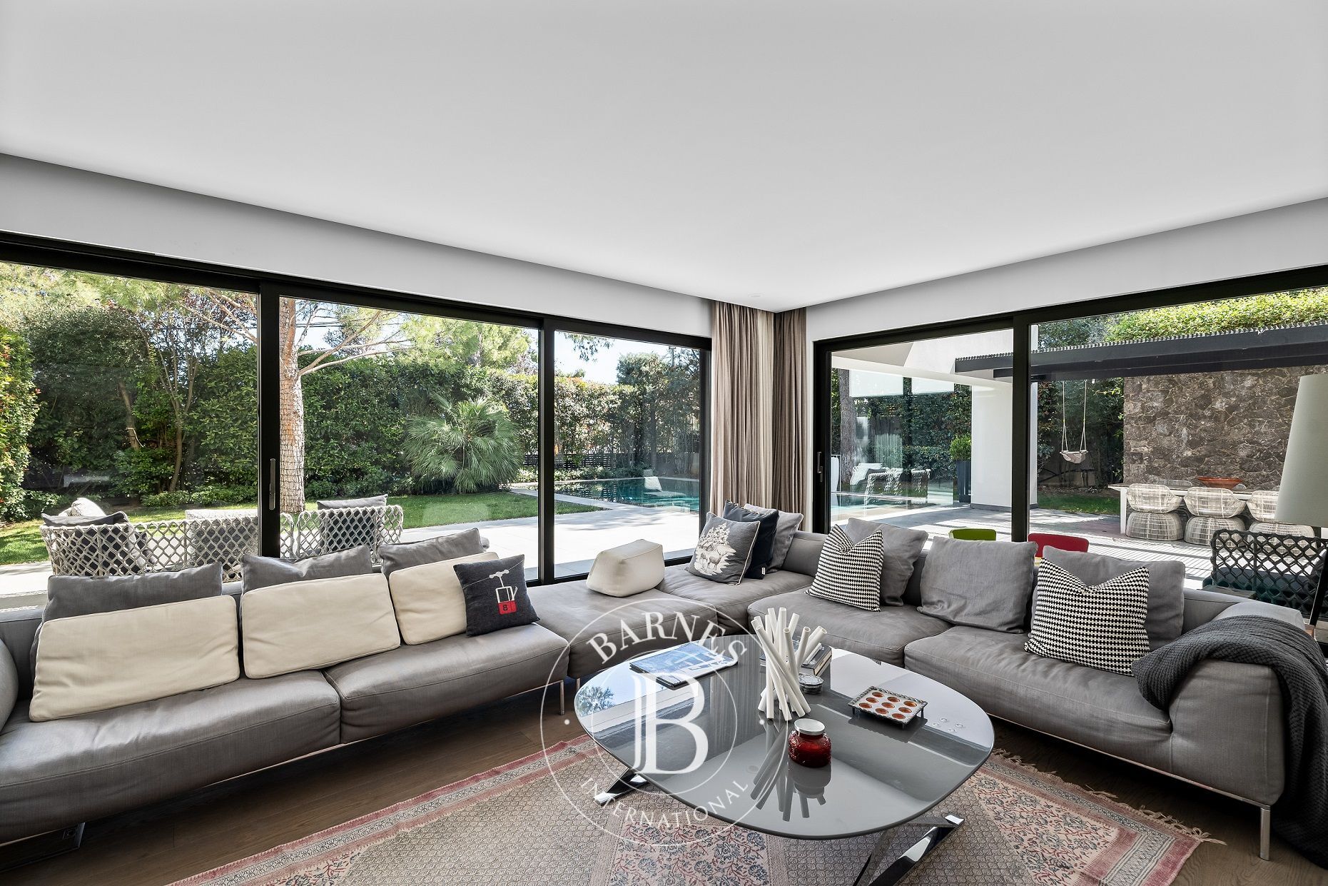 Ev Stamata - picture 5