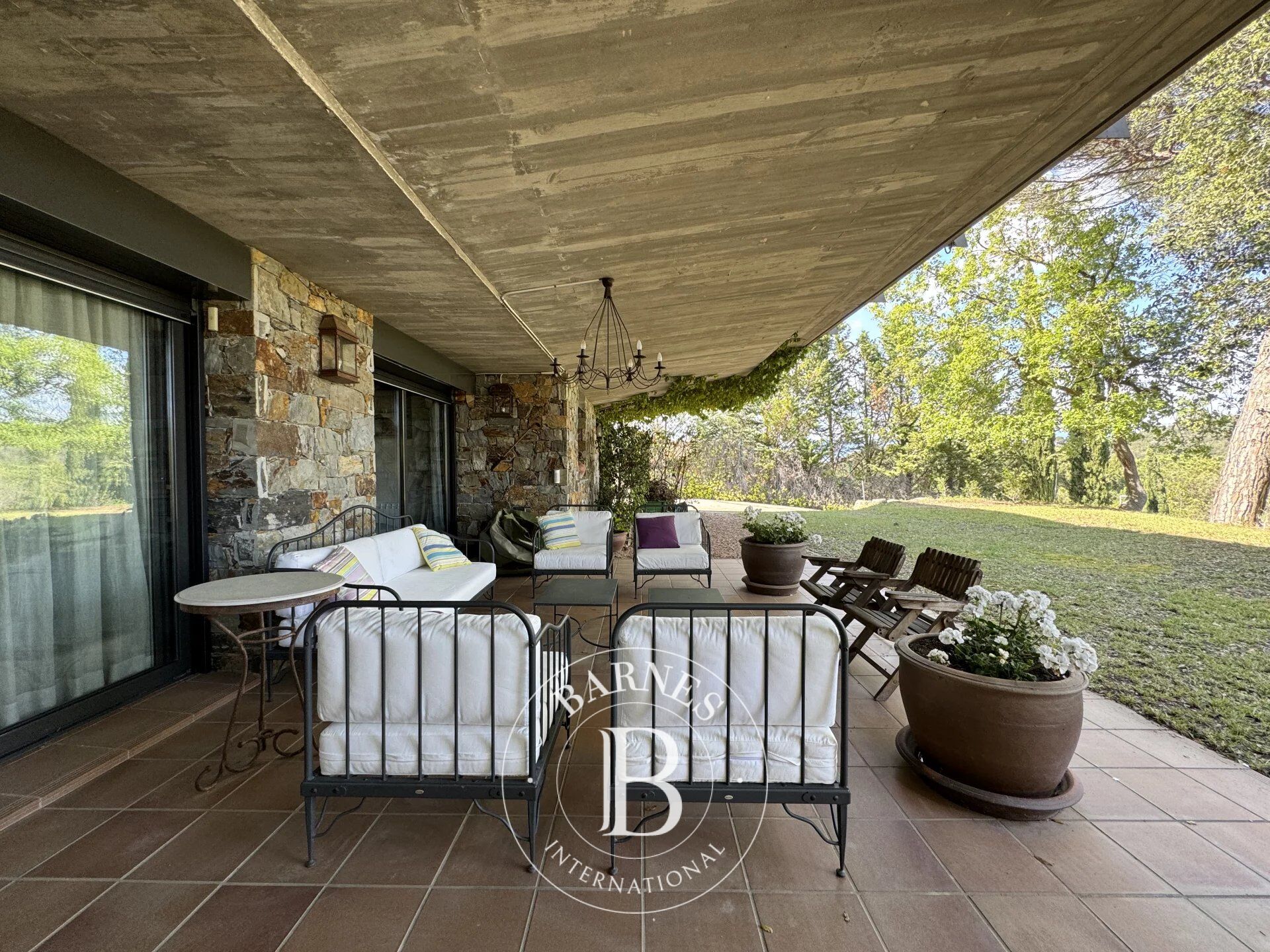 Propriété spectaculaire à quelques mètres du terrain de golf de Vallromanes, Barcelone. - picture 2