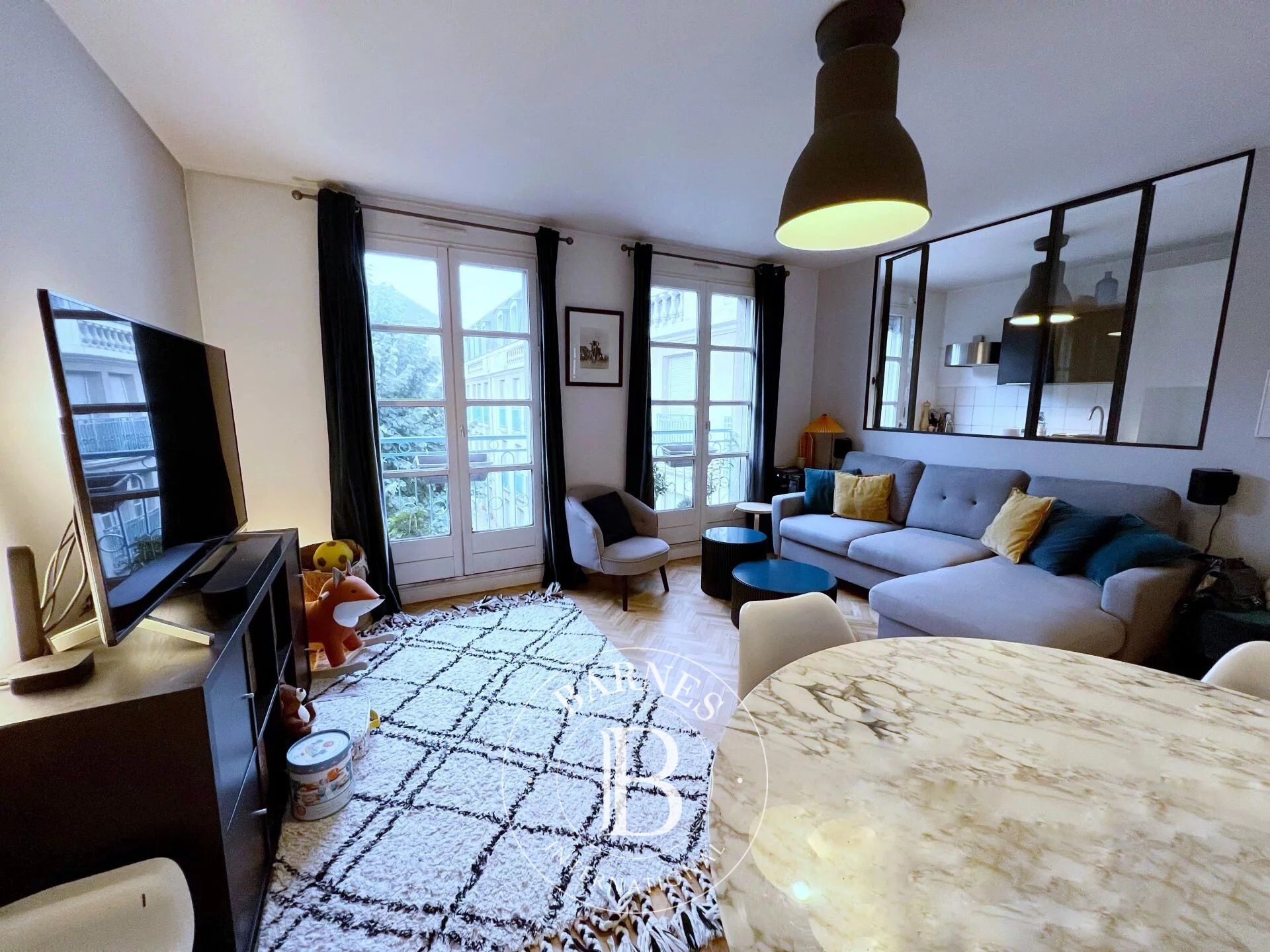 Saint-Germain-en-Laye - Ursulines area - 2-bedroom apartment - Parking space available - picture 2