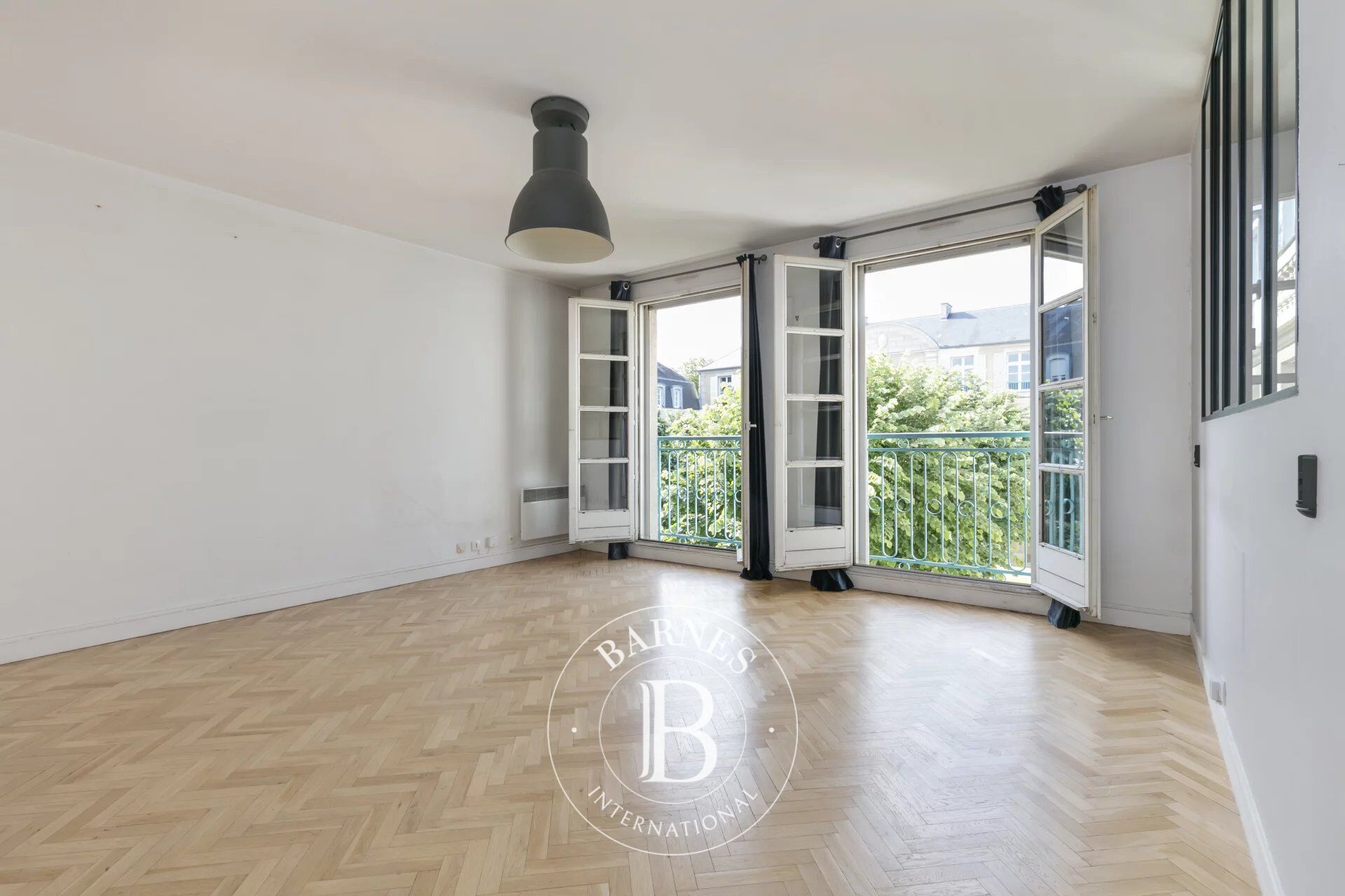 Saint-Germain-en-Laye - Ursulines area - 2-bedroom apartment - Parking space available - picture 3