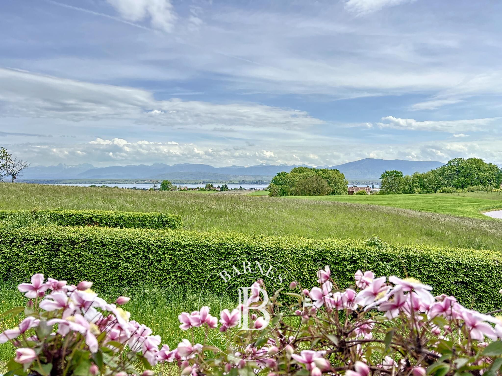 Haus for sale Founex 7 rooms 2 490 000SFr.