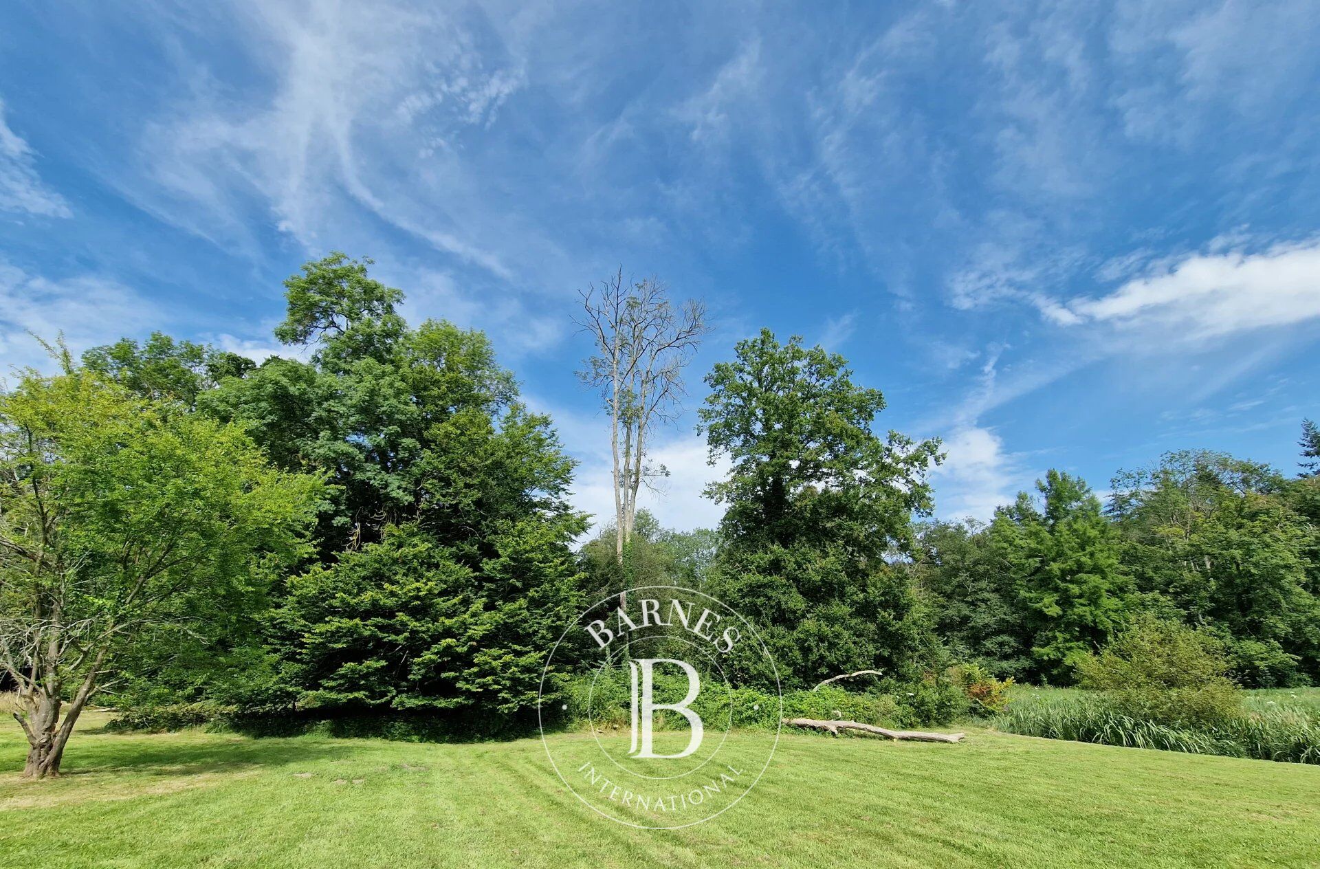 Maison for sale SaintMartindeBréthencourt 380m² 11 rooms 1 490