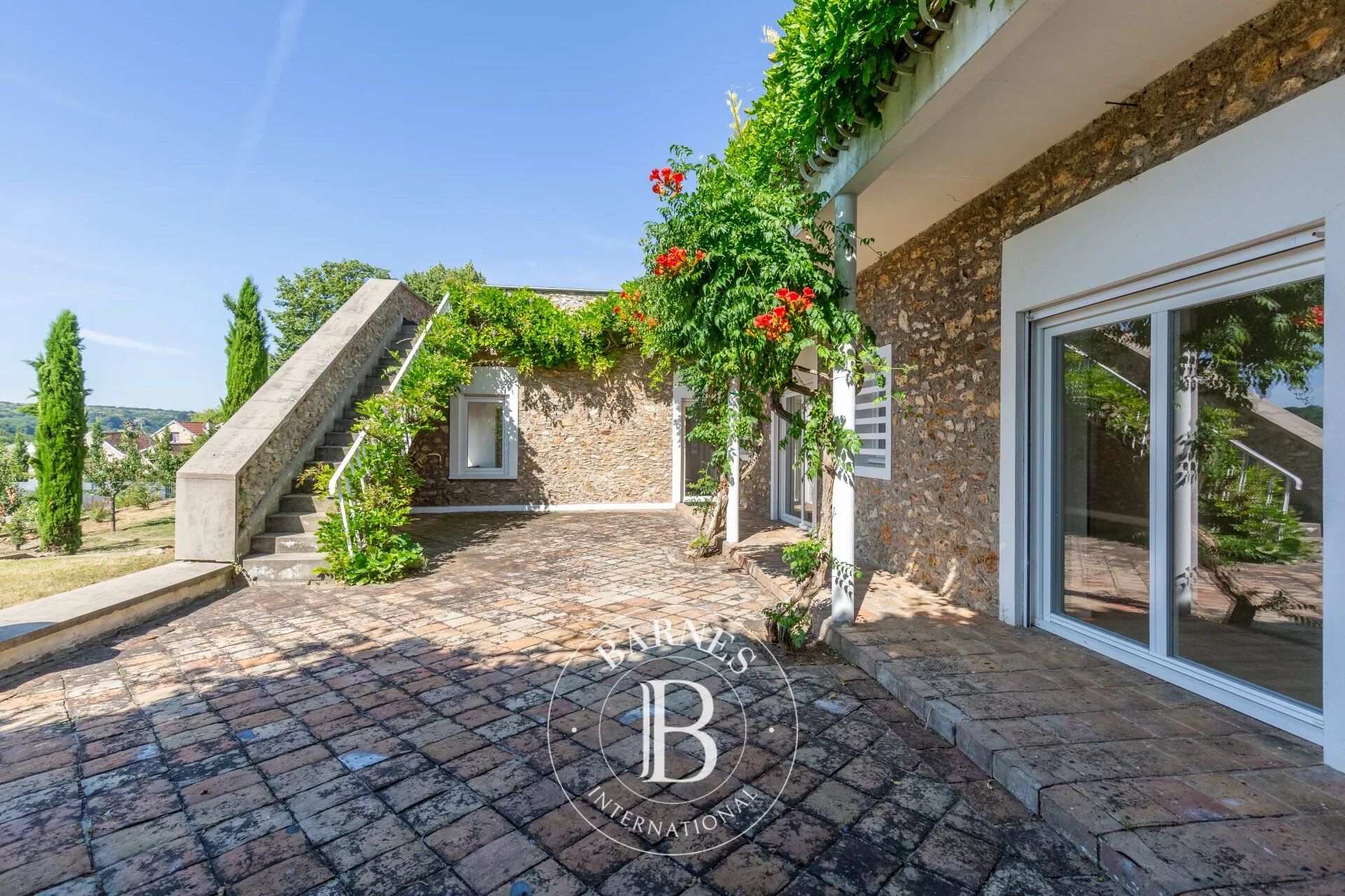 CHAMBOURCY - HOUSE - PANORAMIC VIEW - COMPLETE PEACE AND QUIET - picture 2