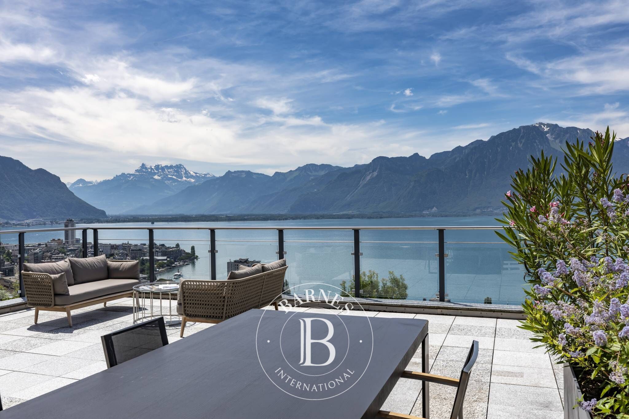 Penthouse Montreux - picture 13