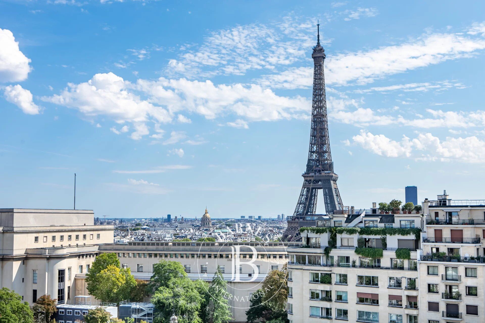 Paris 16 - Trocadéro - Vue panoramique Tour Eiffel - Larges balcons -  5 chambres - picture 1
