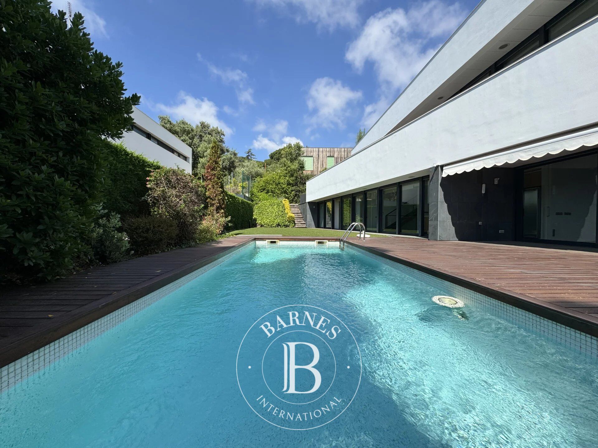 Espectacular casa moderna con piscina - picture 1