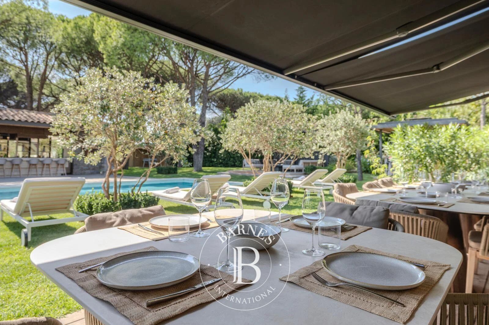 RAMATUELLE - TAHITI - 8 CHAMBRES  - PROCHE PLAGE -- SALLE DE SPORT - picture 2