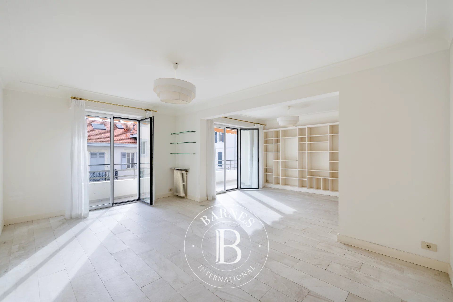 BIARRITZ JARDIN PUBLIC, APPARTEMENT DE 118 M² AVEC BALCON ET PARKING - picture 1