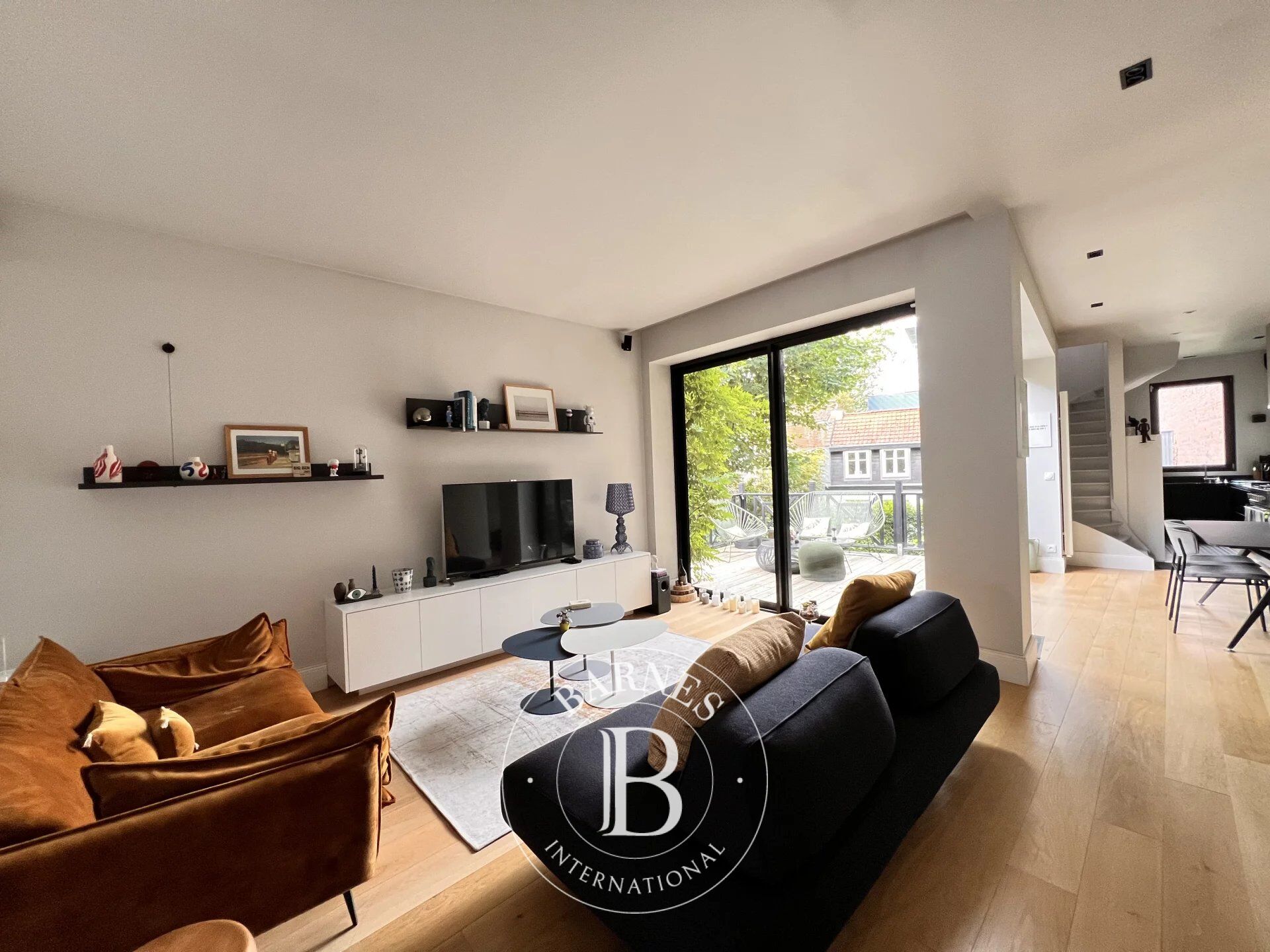 Downtown Lille, 223 sqm family house with garden - picture 2