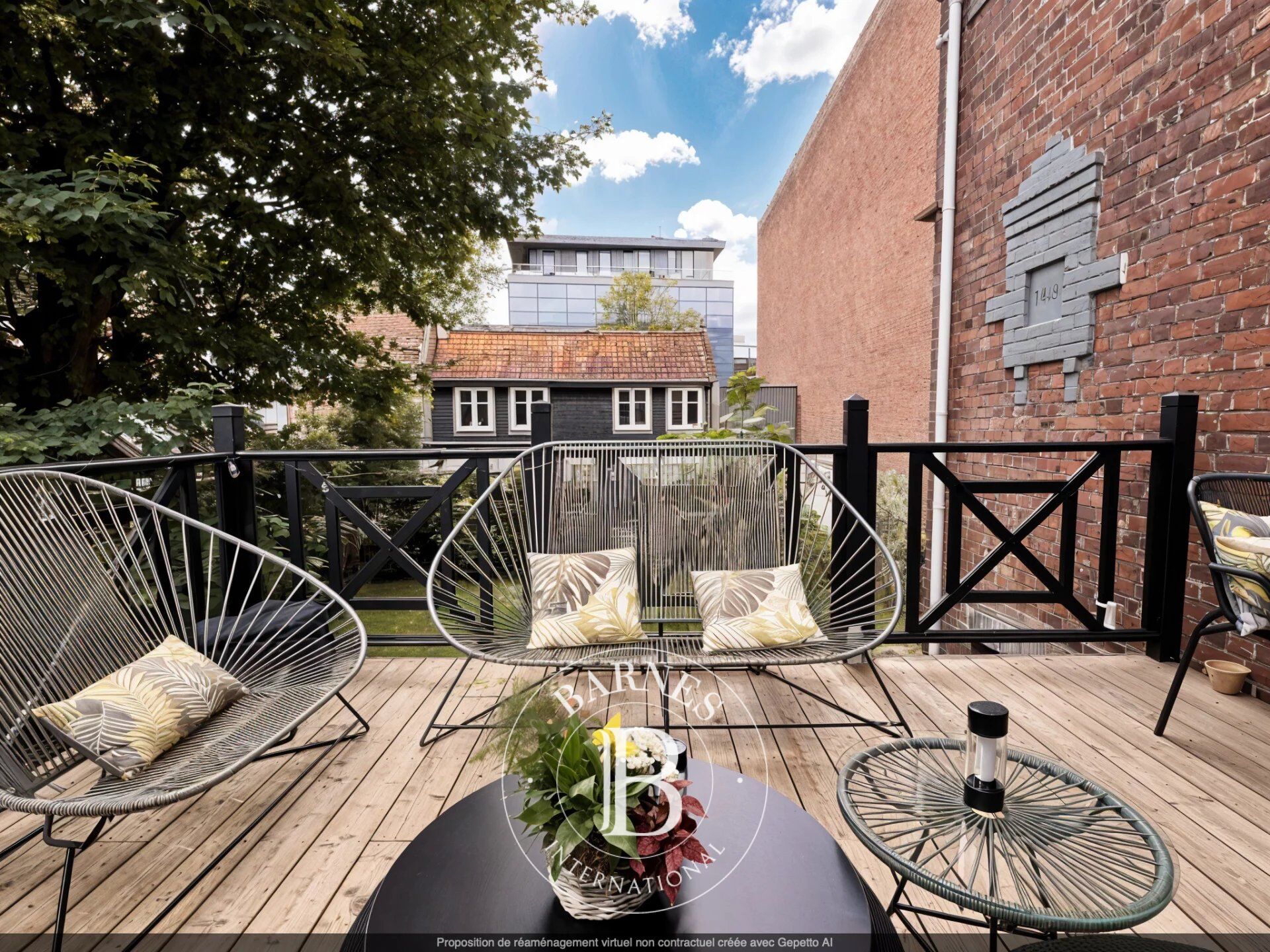 Downtown Lille, 223 sqm family house with garden - picture 1