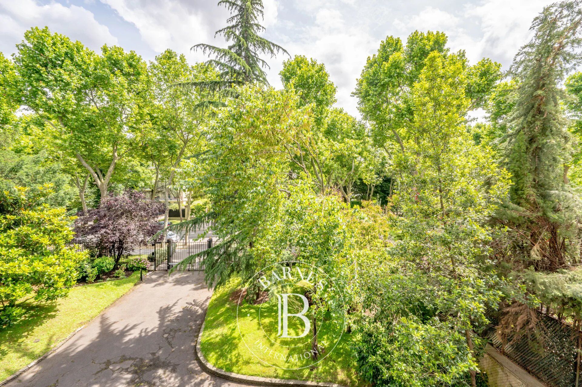 Neuilly - Château-Perronet - 3 or 4-bedroom apartment - picture 1