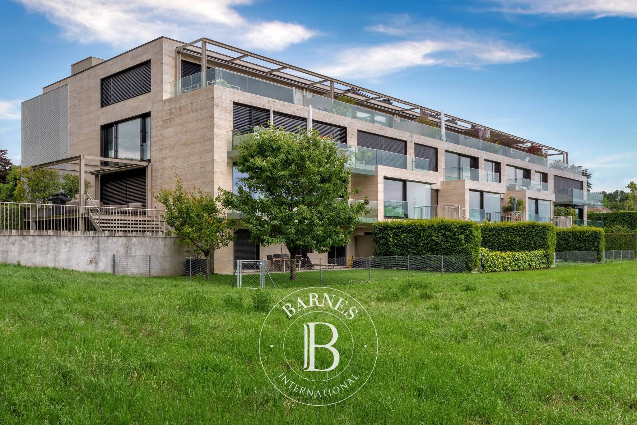 Daire Corsier - picture 14