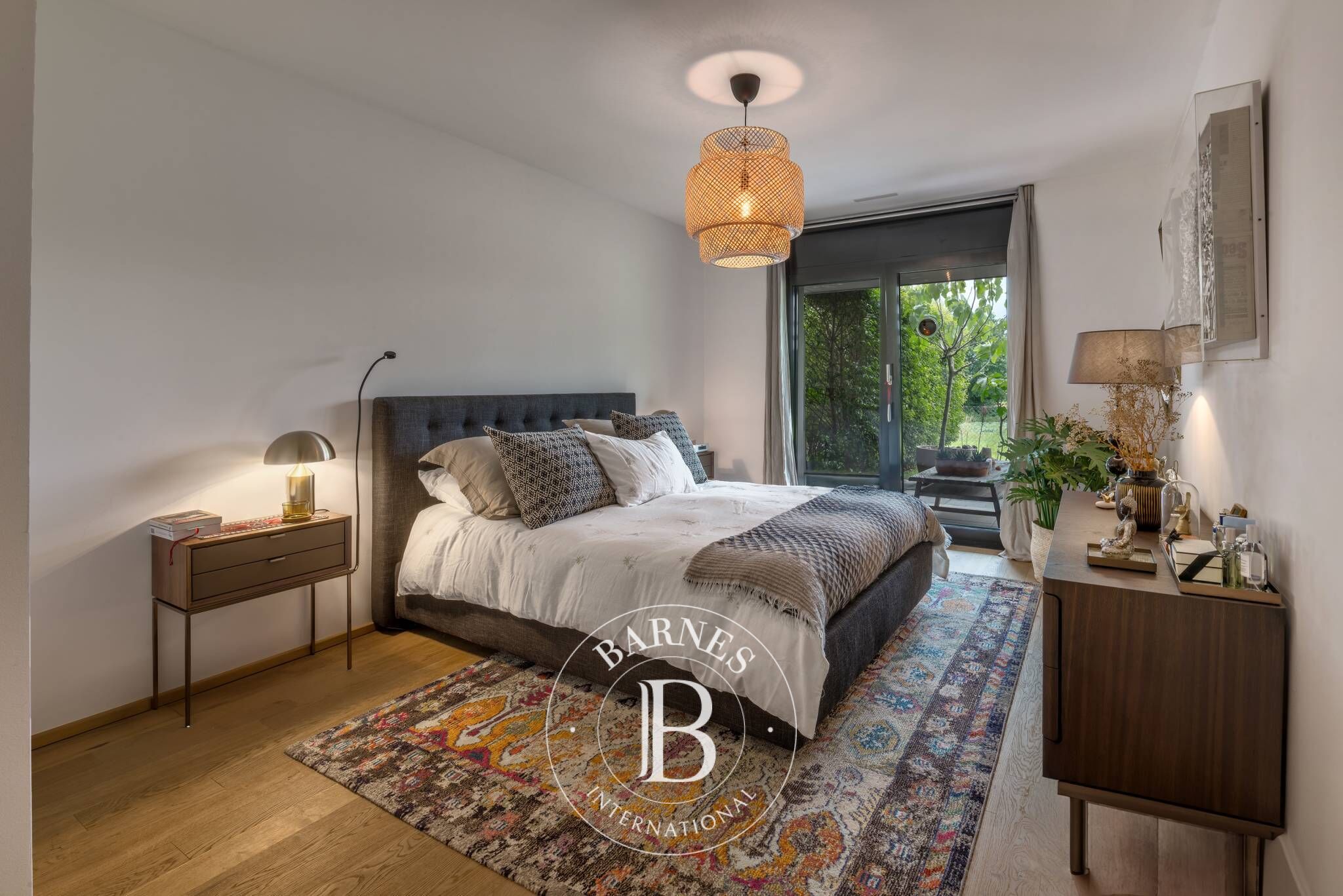 Daire Corsier - picture 13