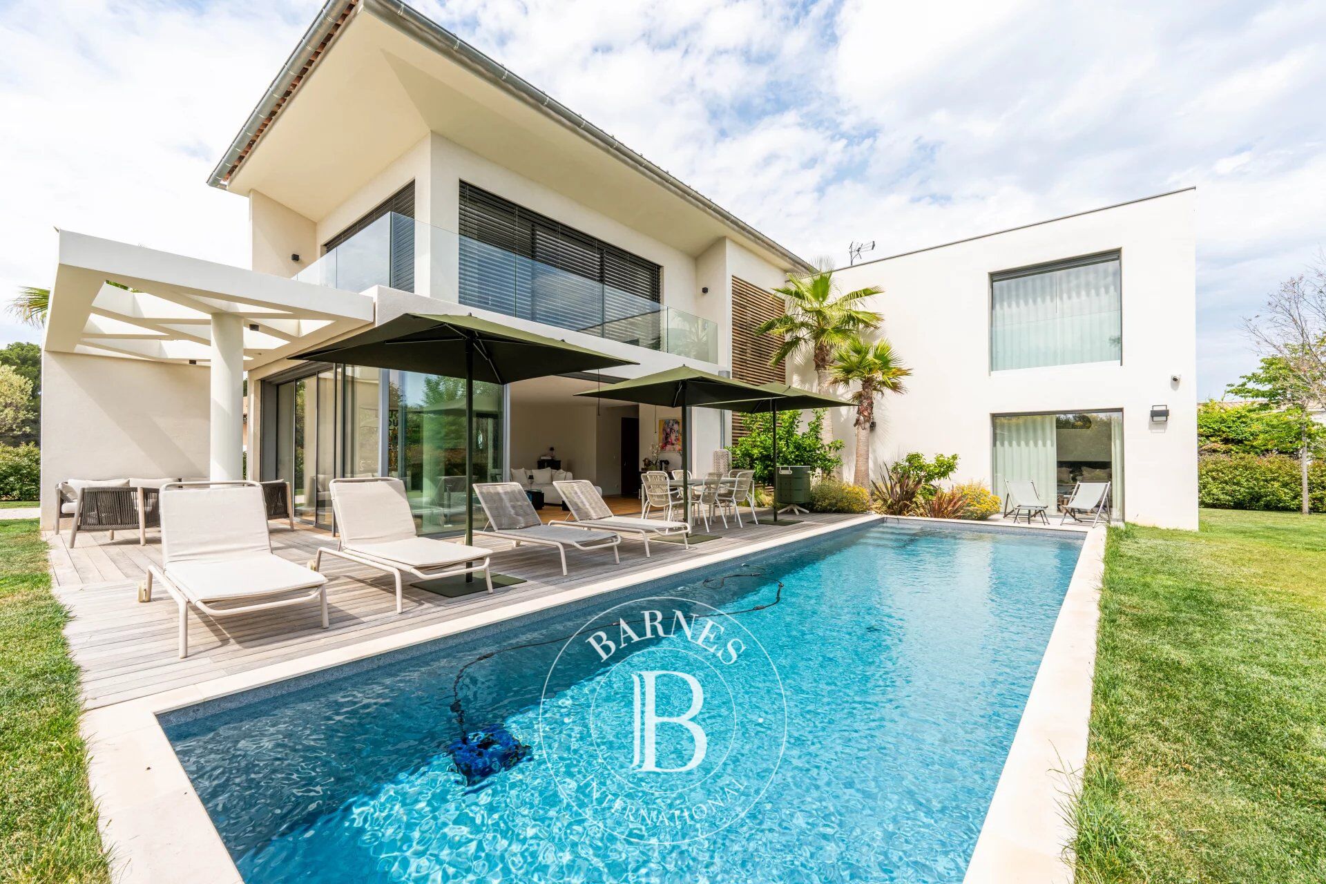 AIX EN PROVENCE - EXCLUSIVITE - VILLA CONTEMPORAINE - 210M² - 4 CHAMBRES - PISCINE - GARAGE -CALME - picture 1