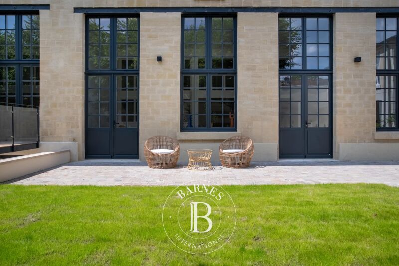 A VENDRE - 10'RER A- Hyper centre-Maisons rénovées par architecte -4 chambres