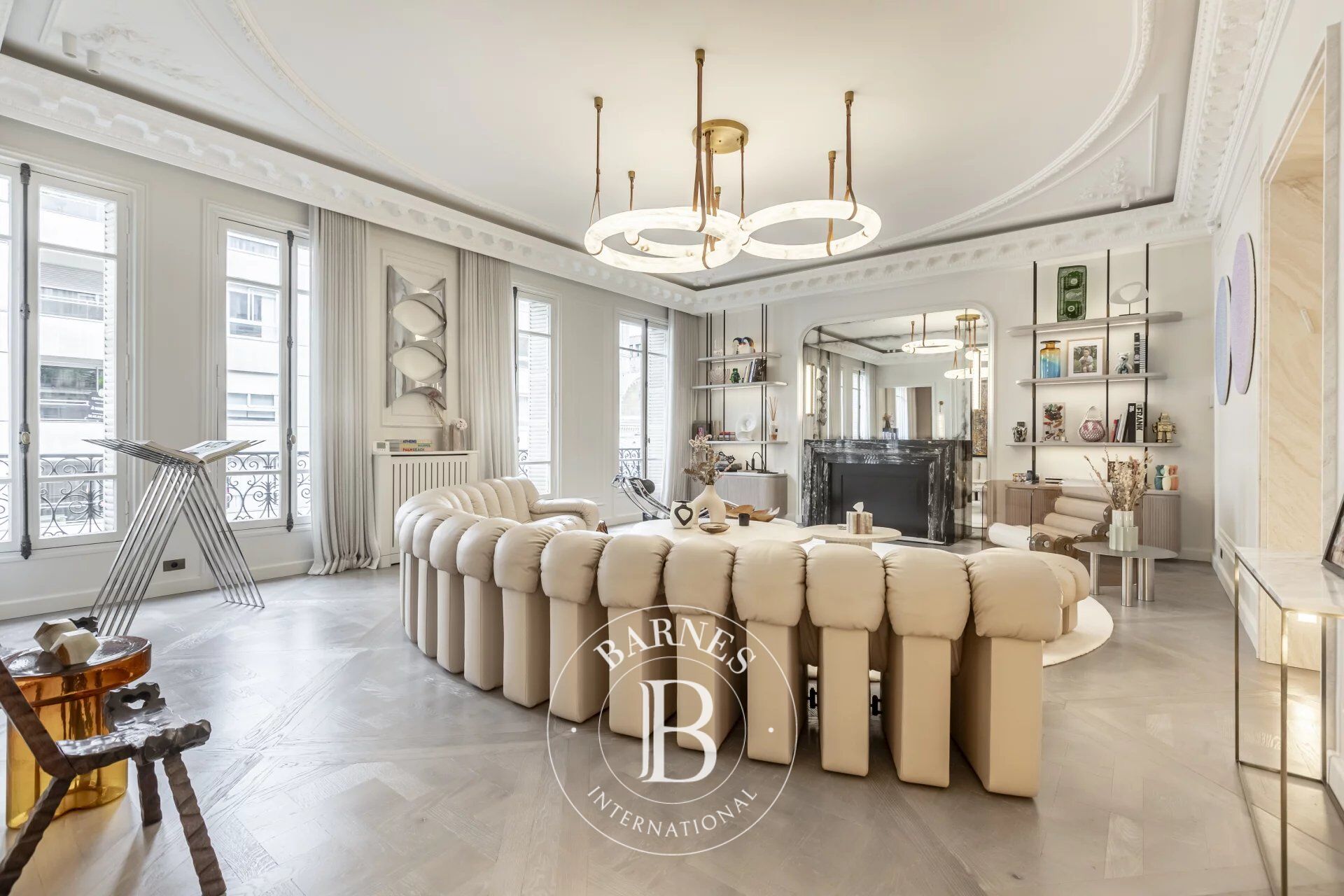 Paris 8th Monceau Park - Luxuriously renovated apartment - 4 bedrooms. - picture 2