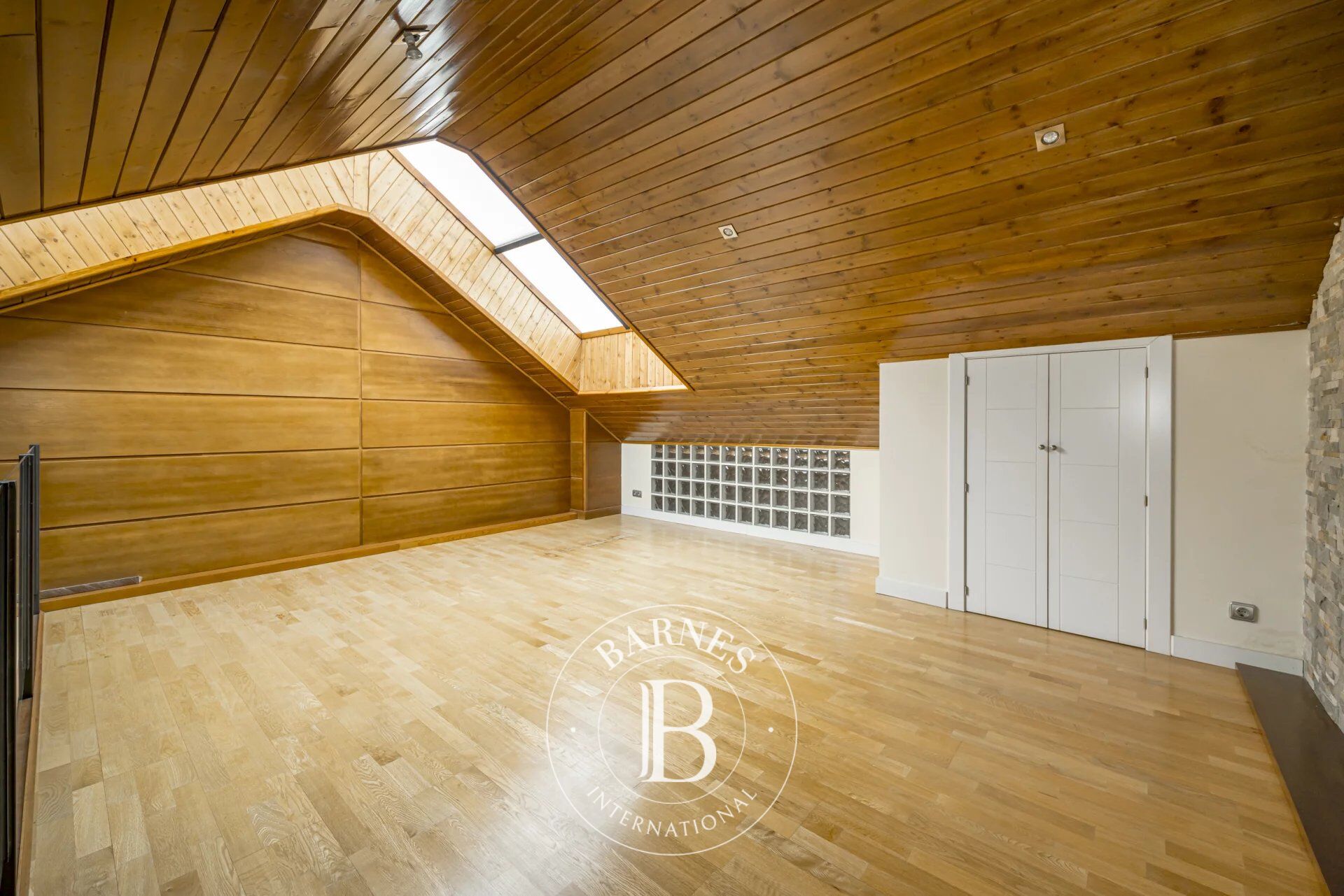 Ev Madrid - picture 12