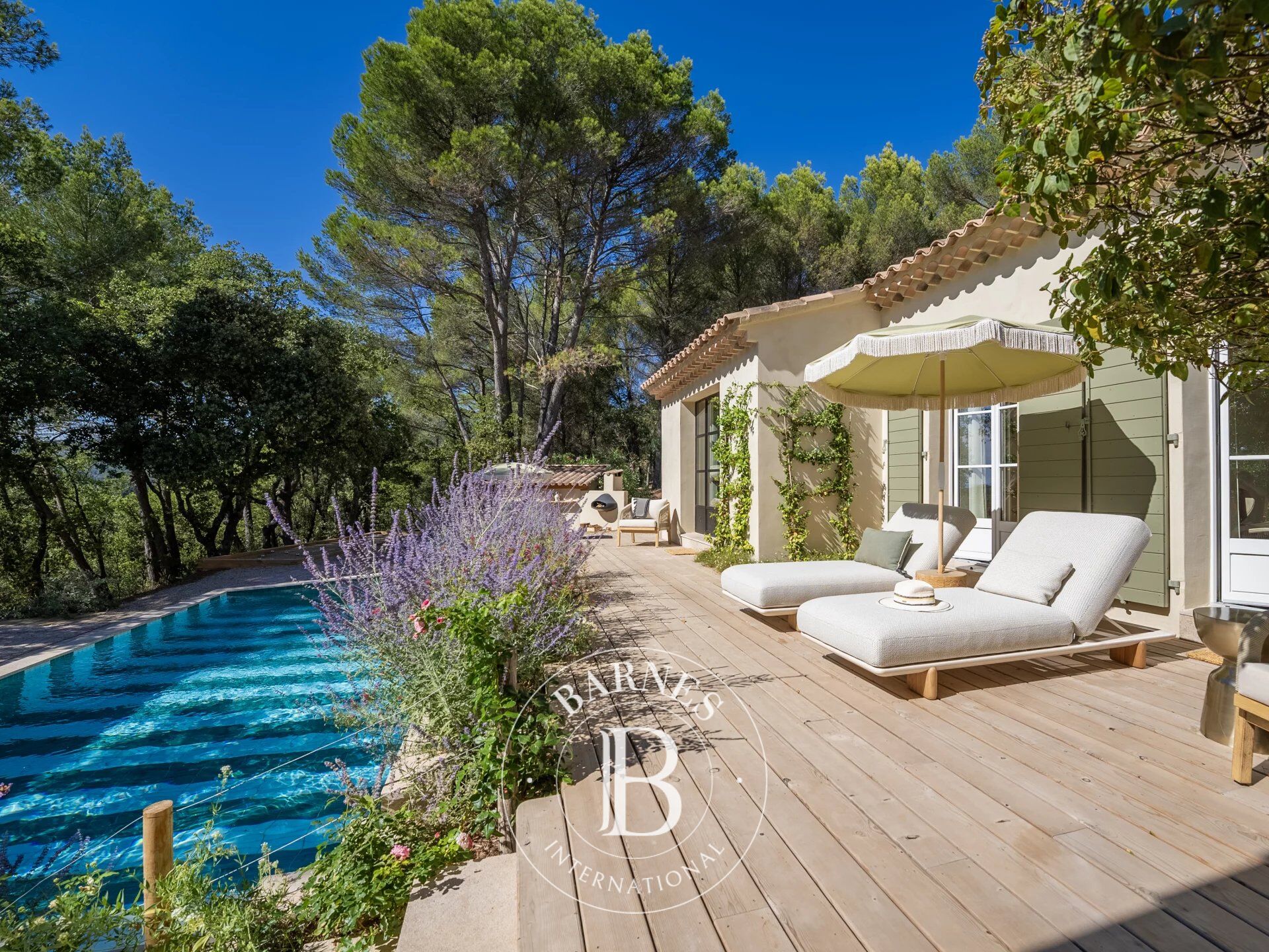 LOURMARIN – RENOVATED PROPERTY OF 2,370 SQ FT – 5 BEDROOMS – SWIMMING POOL – 1.2 ACRE LAND - picture 1