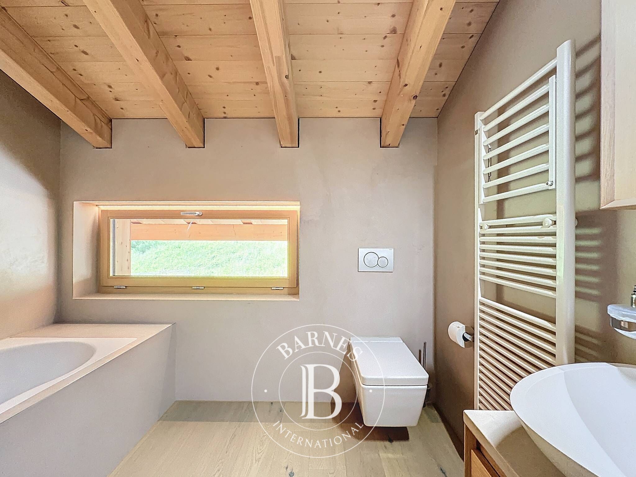 Magnifique chalet de 7.5 pièces avec vue imprenable sur les montagnes - picture 3