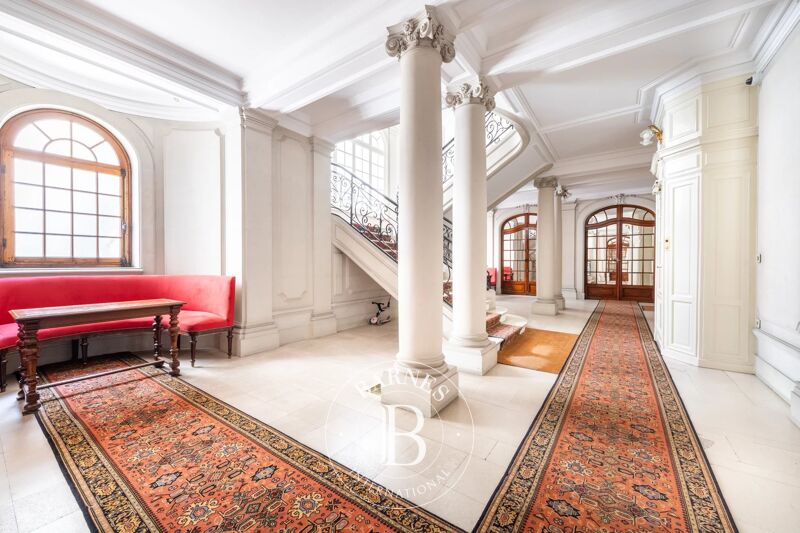 Paris 16 - Chaillot/Iéna - Period property