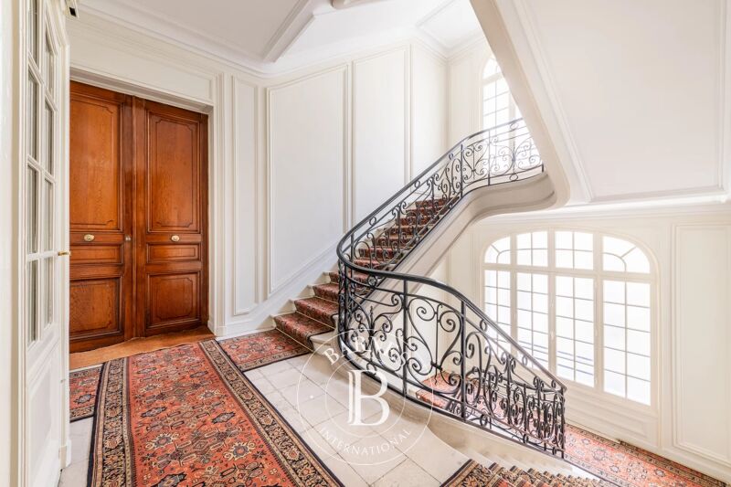 For Sale Apartment | Paris 16ème - picture 2