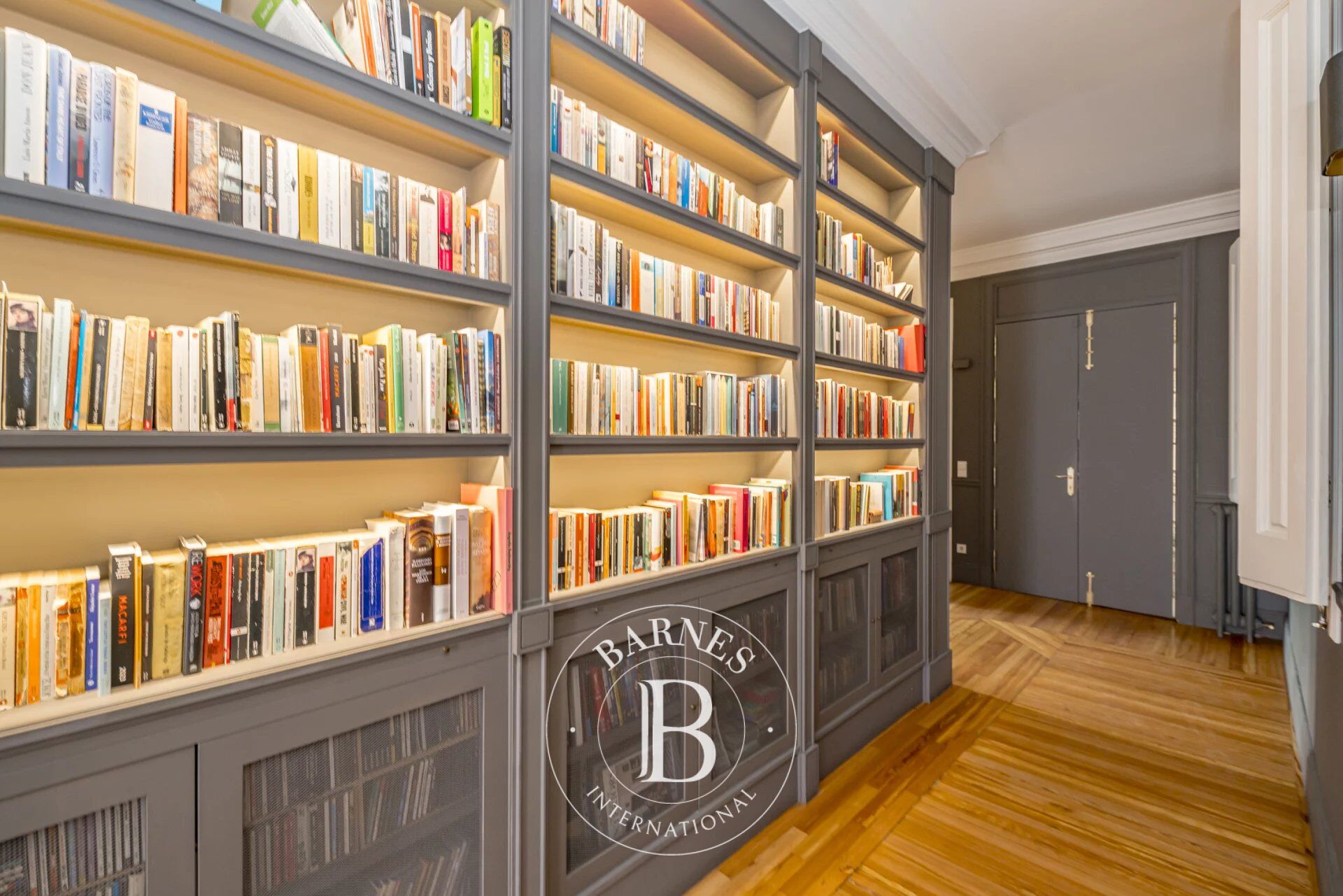 Madrid – Retiro – Elegant Historic Property - picture 3