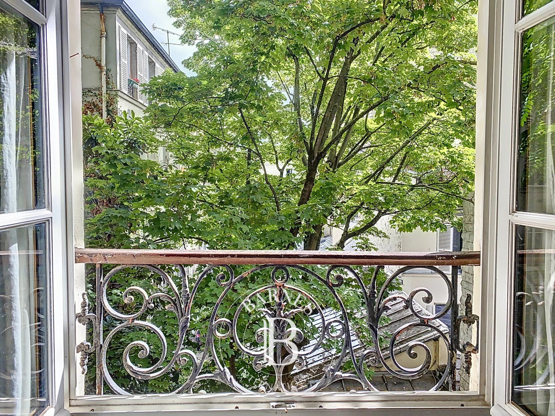 For Rent Apartment | Paris 18ème - picture 4