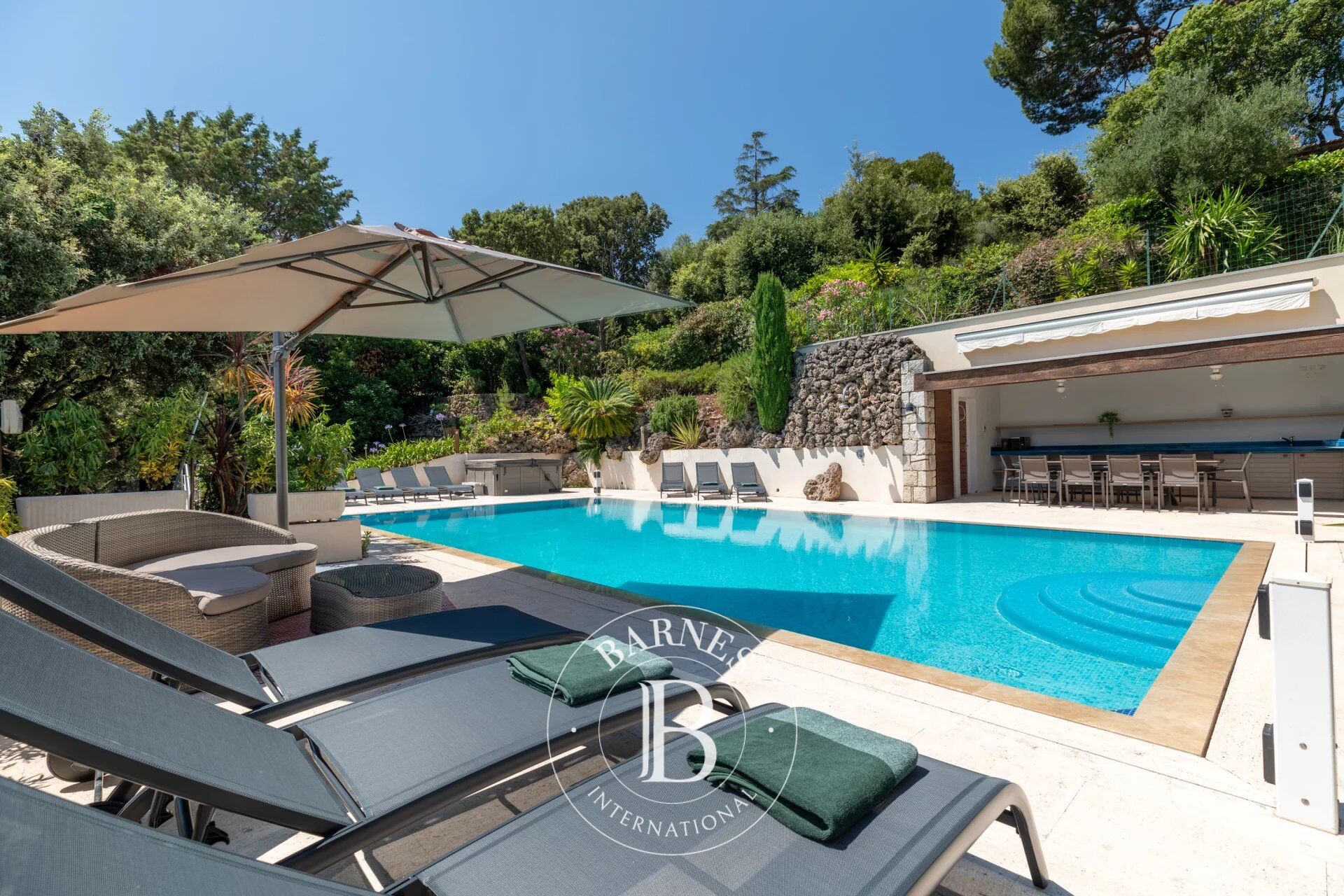 Villa Biot - picture 2