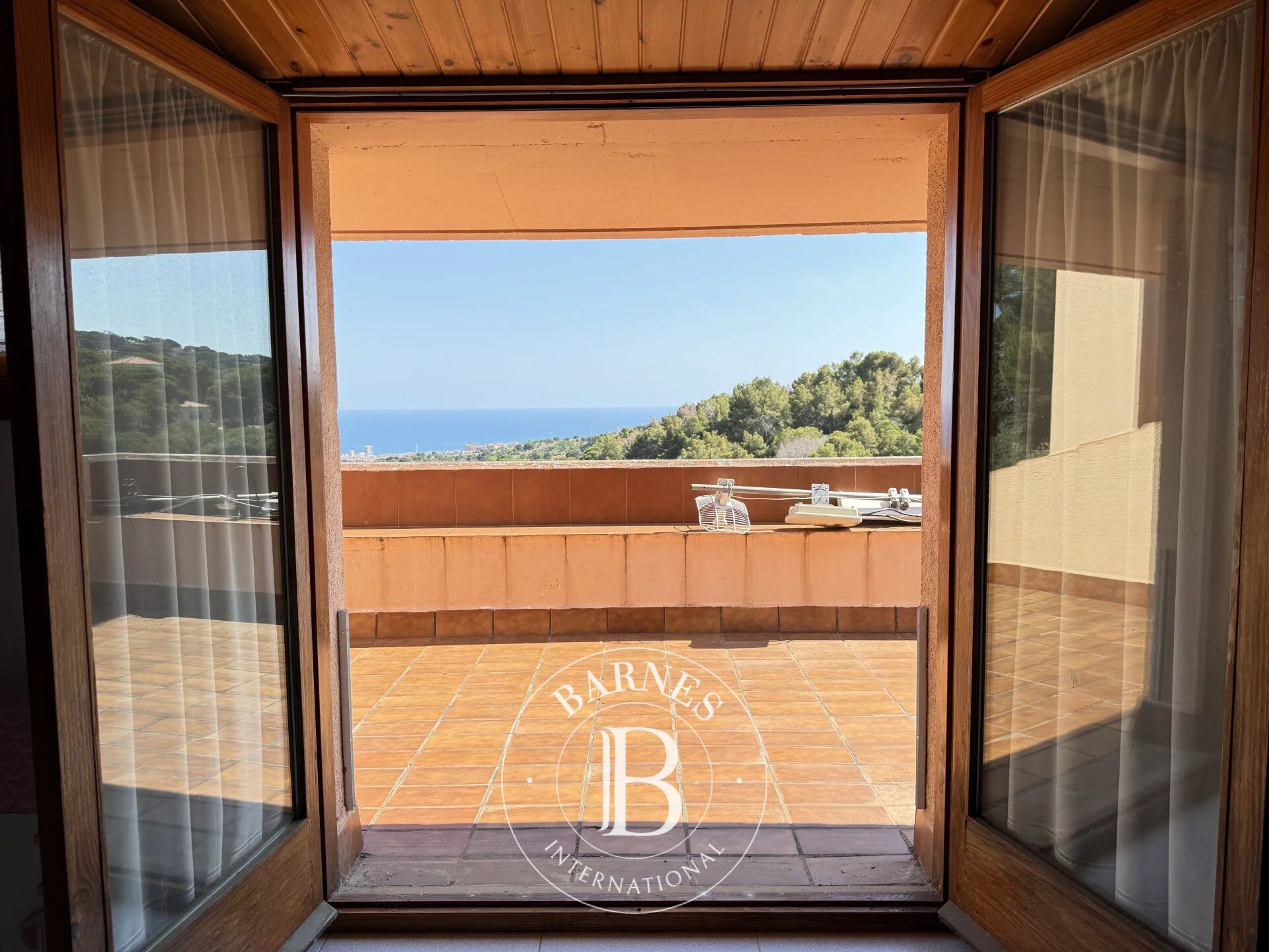 Maison avec vue sur la mer à Valldeix, Mataró. - picture 2