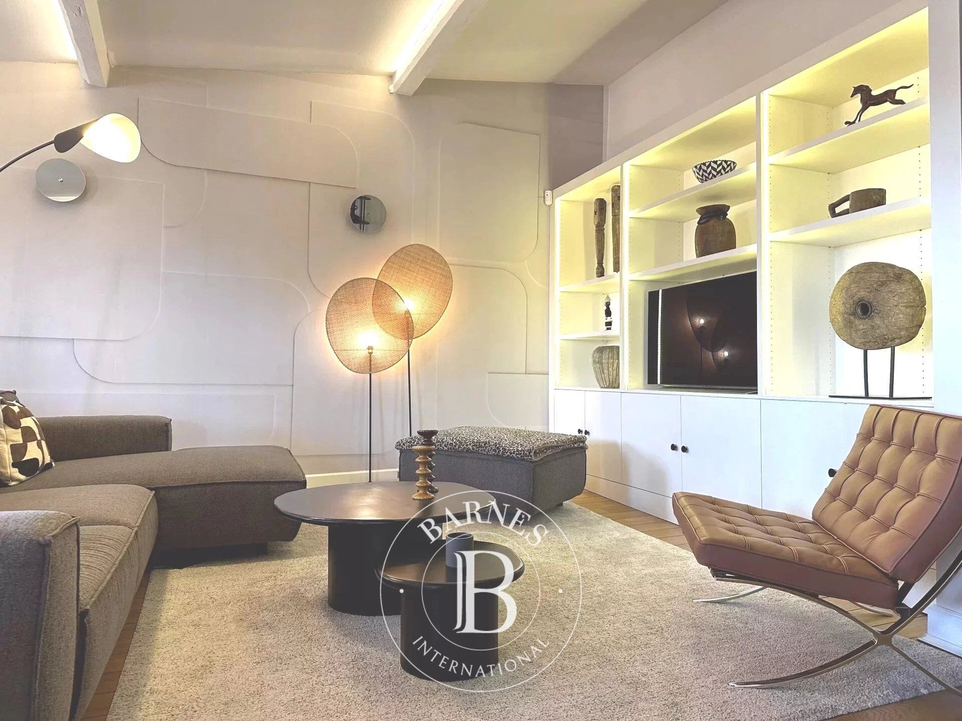 Vieux Lille, adresse premium, T3 en dernier étage - picture 2